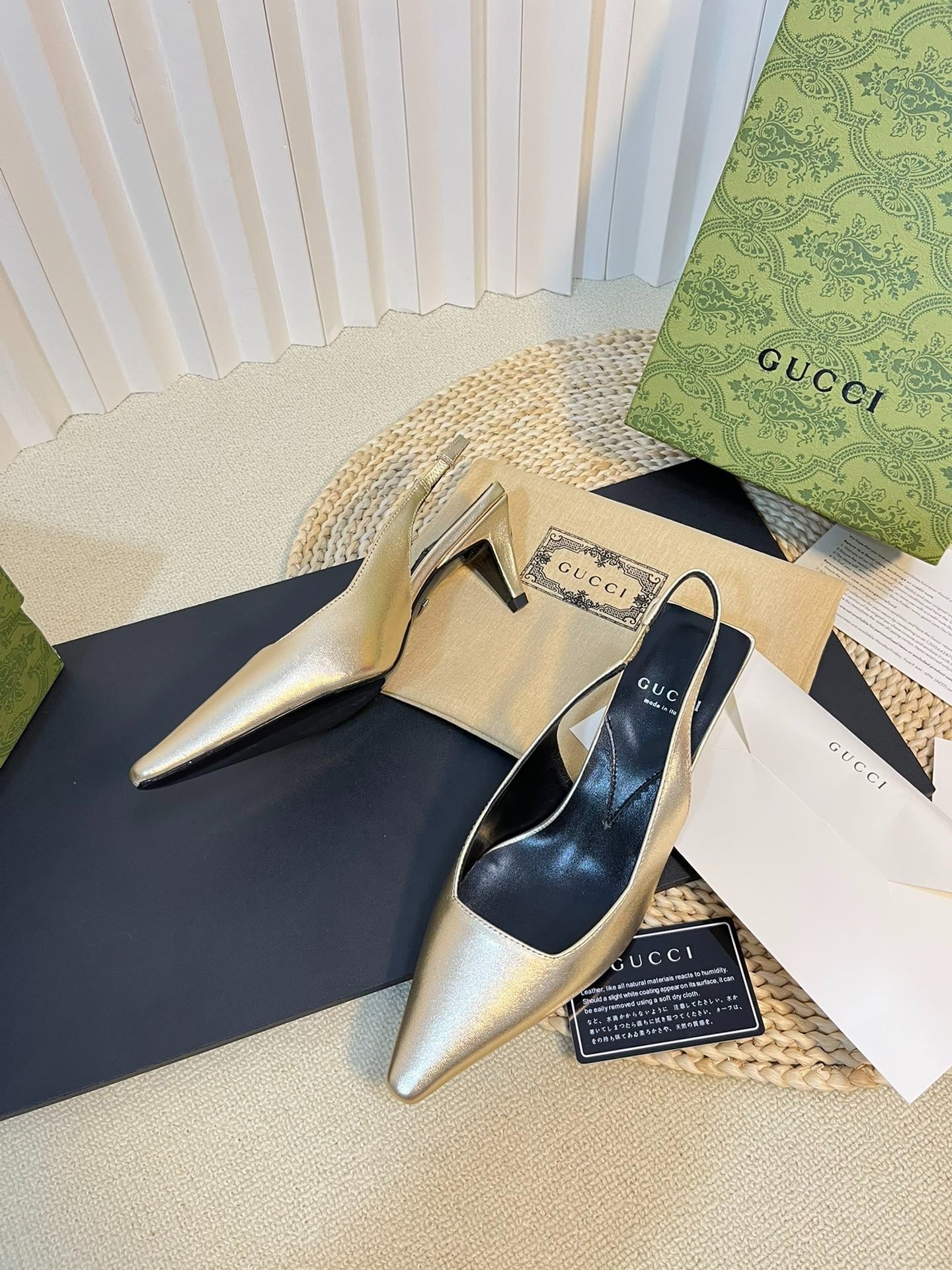 GG Women's G plain leather logo Slingbacks Golden