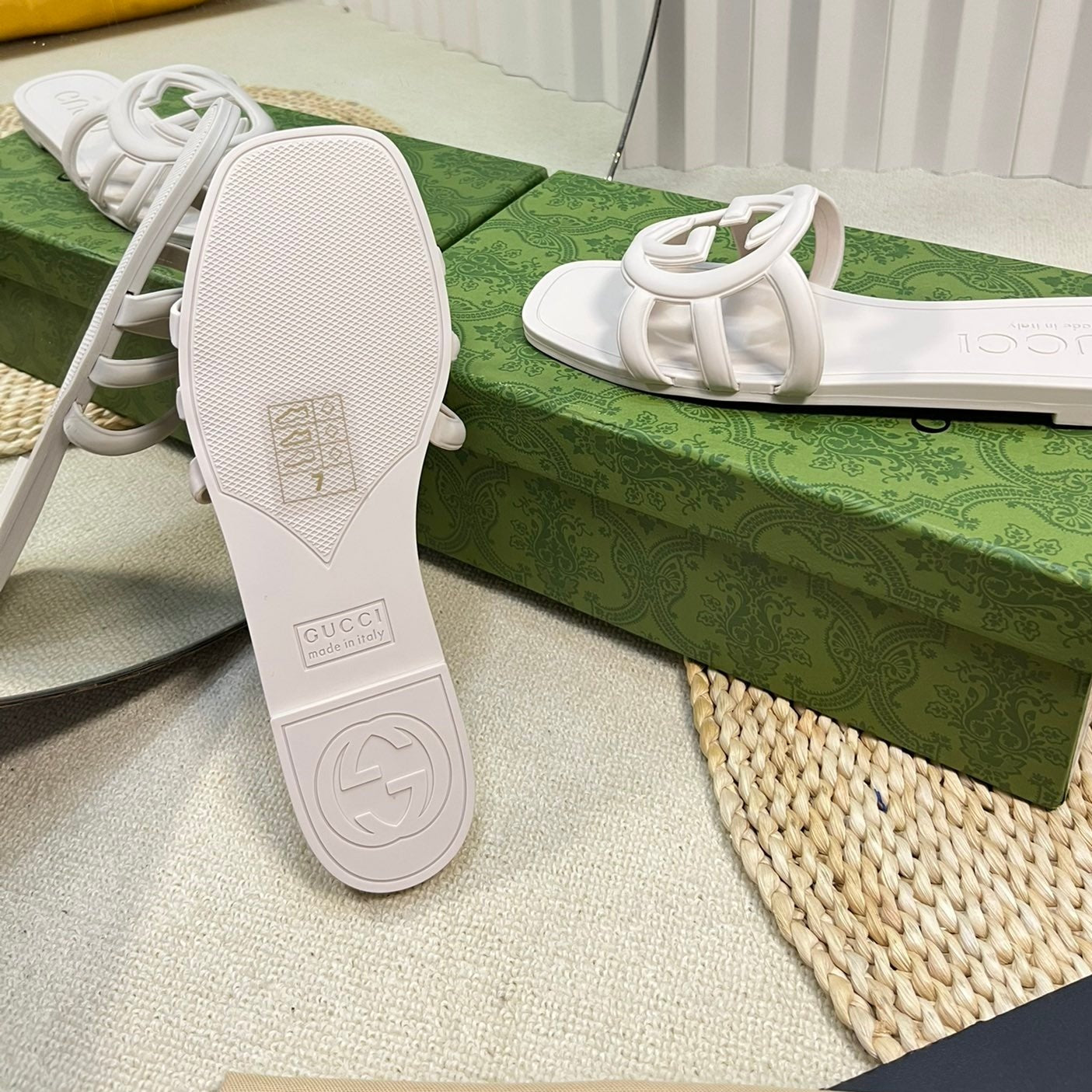 GG Rubber Slide White