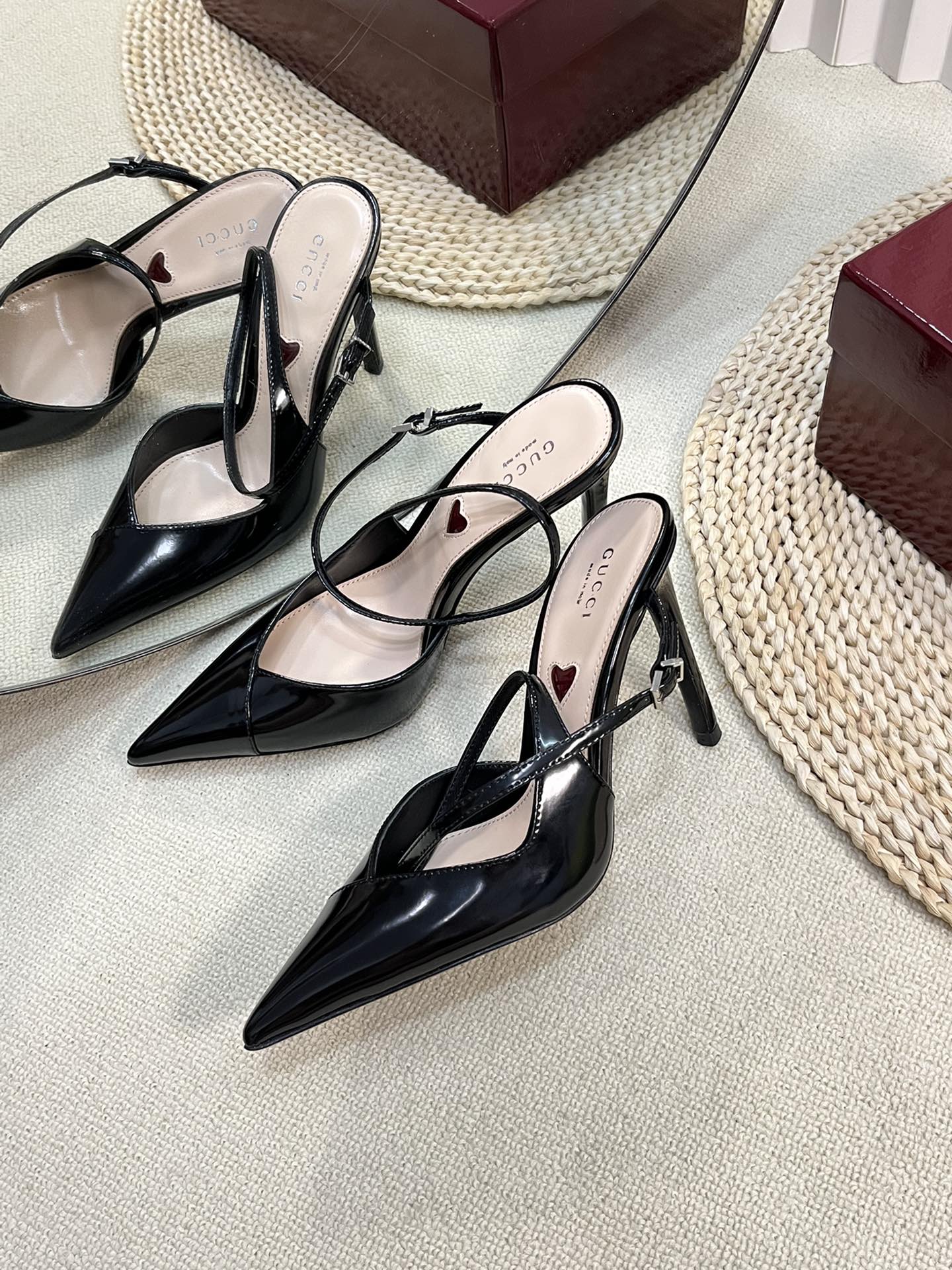 HIGH SLINGBACK PUMP 10 CM IN BLACK GLOSSY CALFSKIN