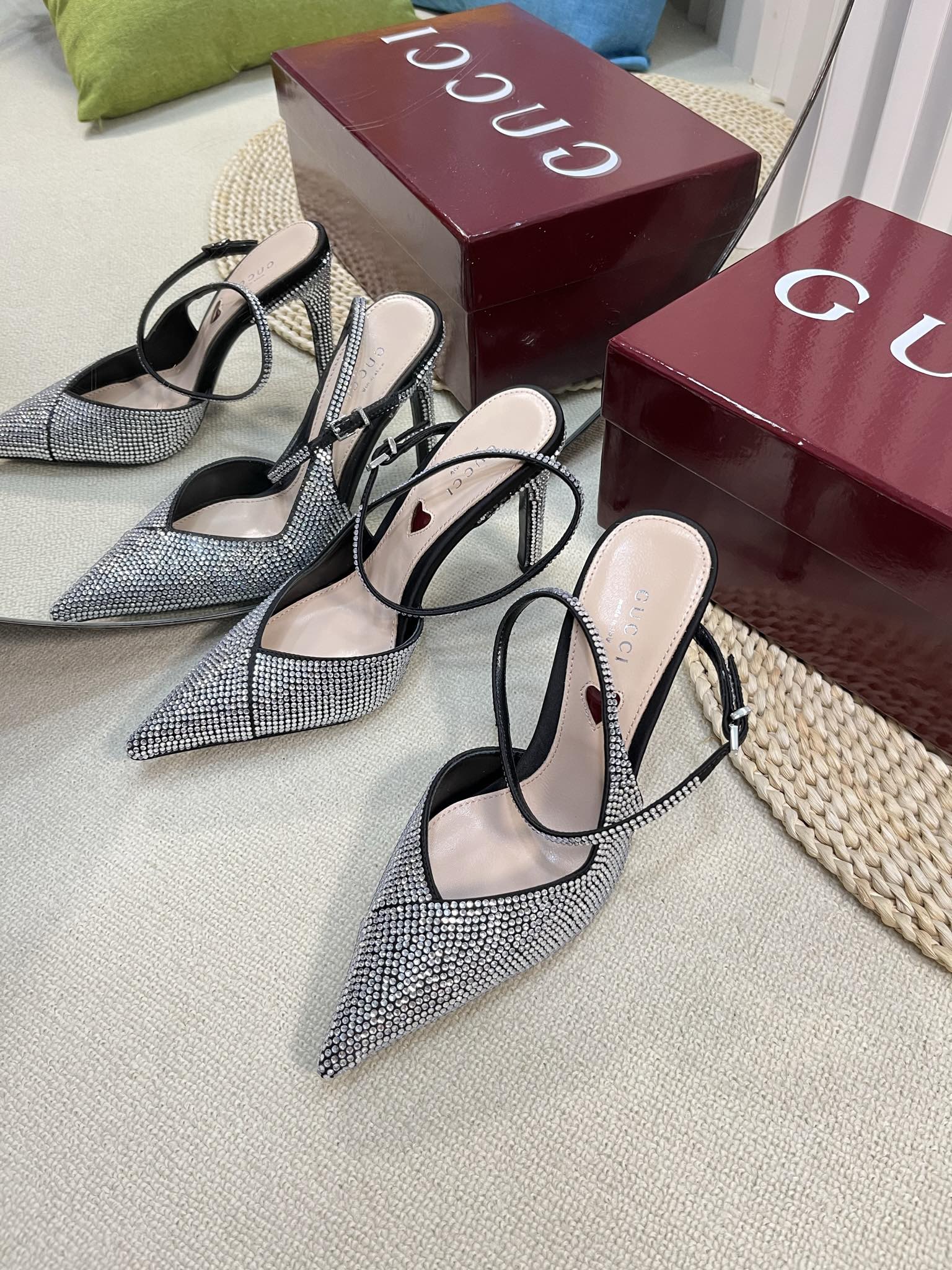 GC Crystal-Embellished Slingbacks Black Silk Sheepskin 294611