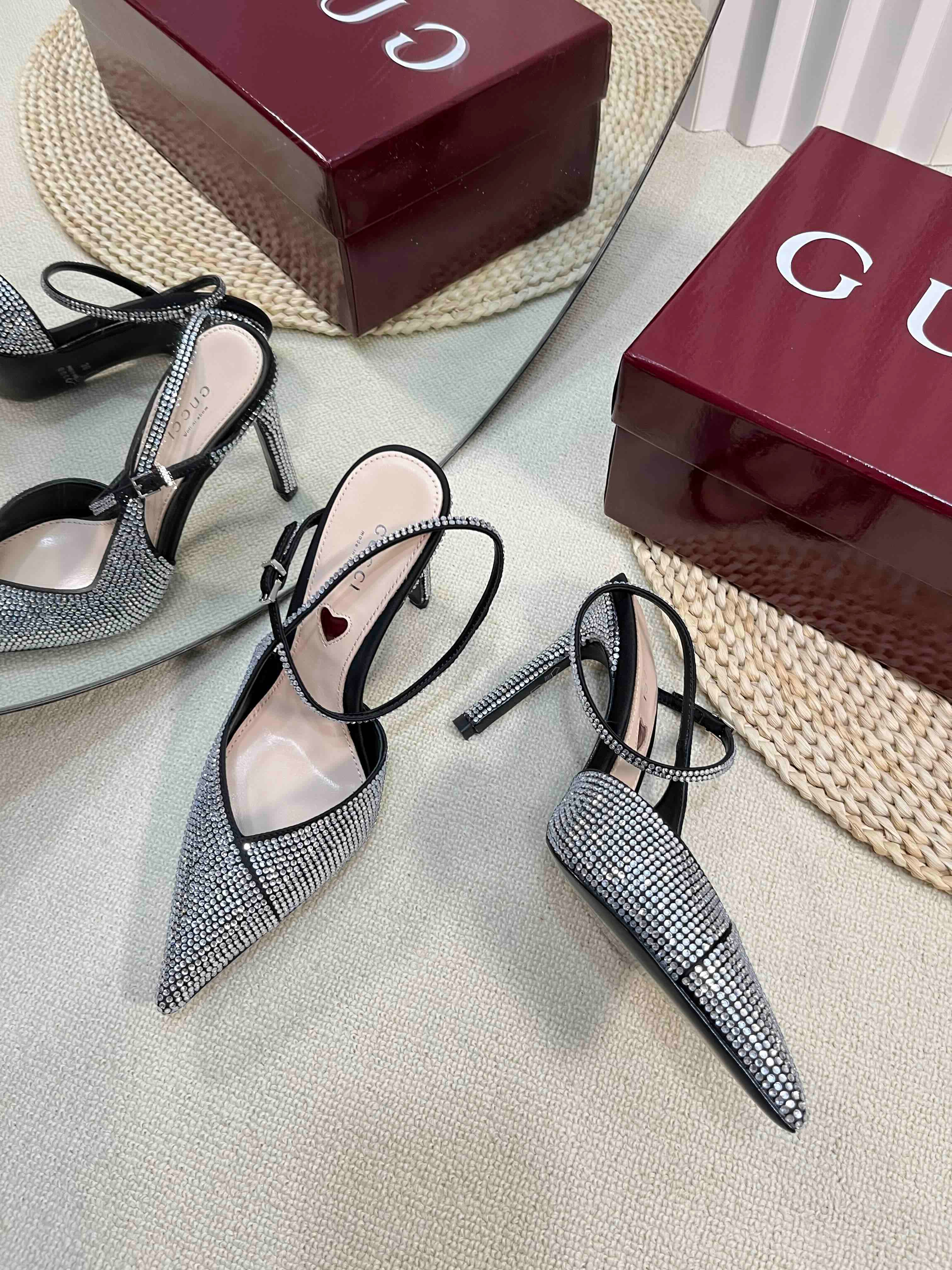 HIGH SLINGBACK 10 CM IN BLACK SILK WITH FULL RHINSTONES