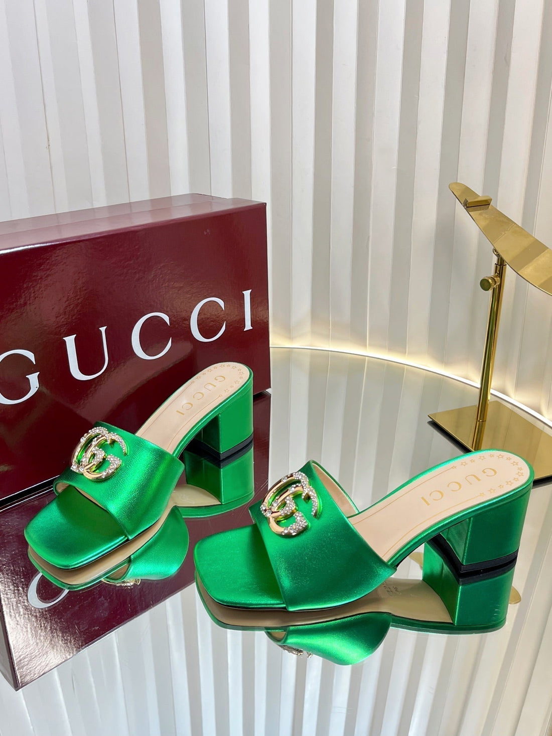 GC 25 Interlocking G Heeled Sandal Green Patent Leather 294637