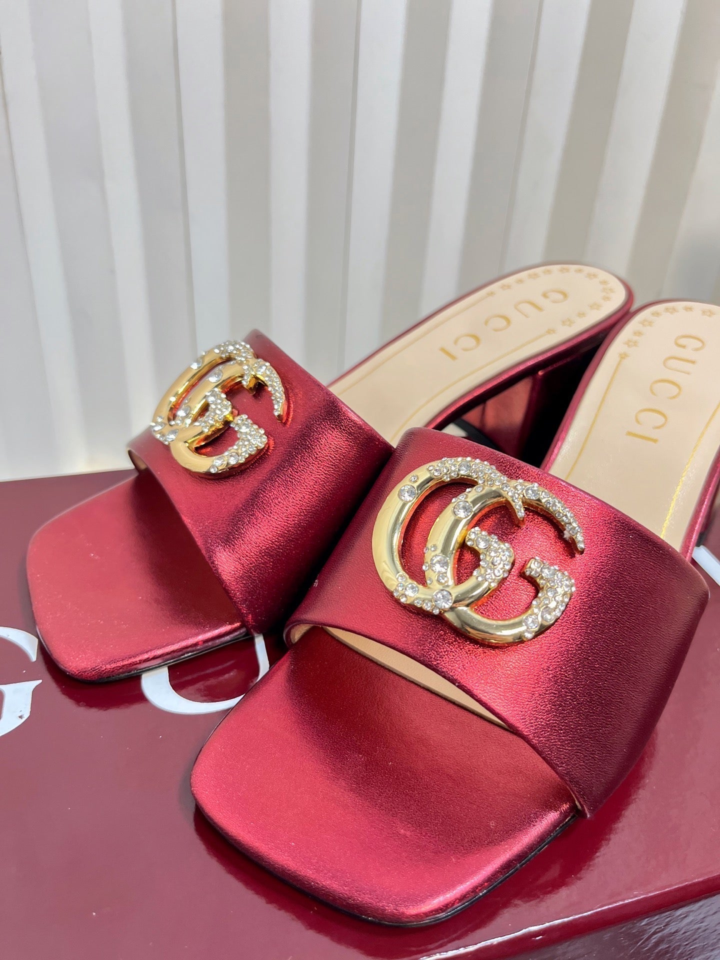 GC 25 Interlocking G Heeled Sandal Red Patent Leather 294638