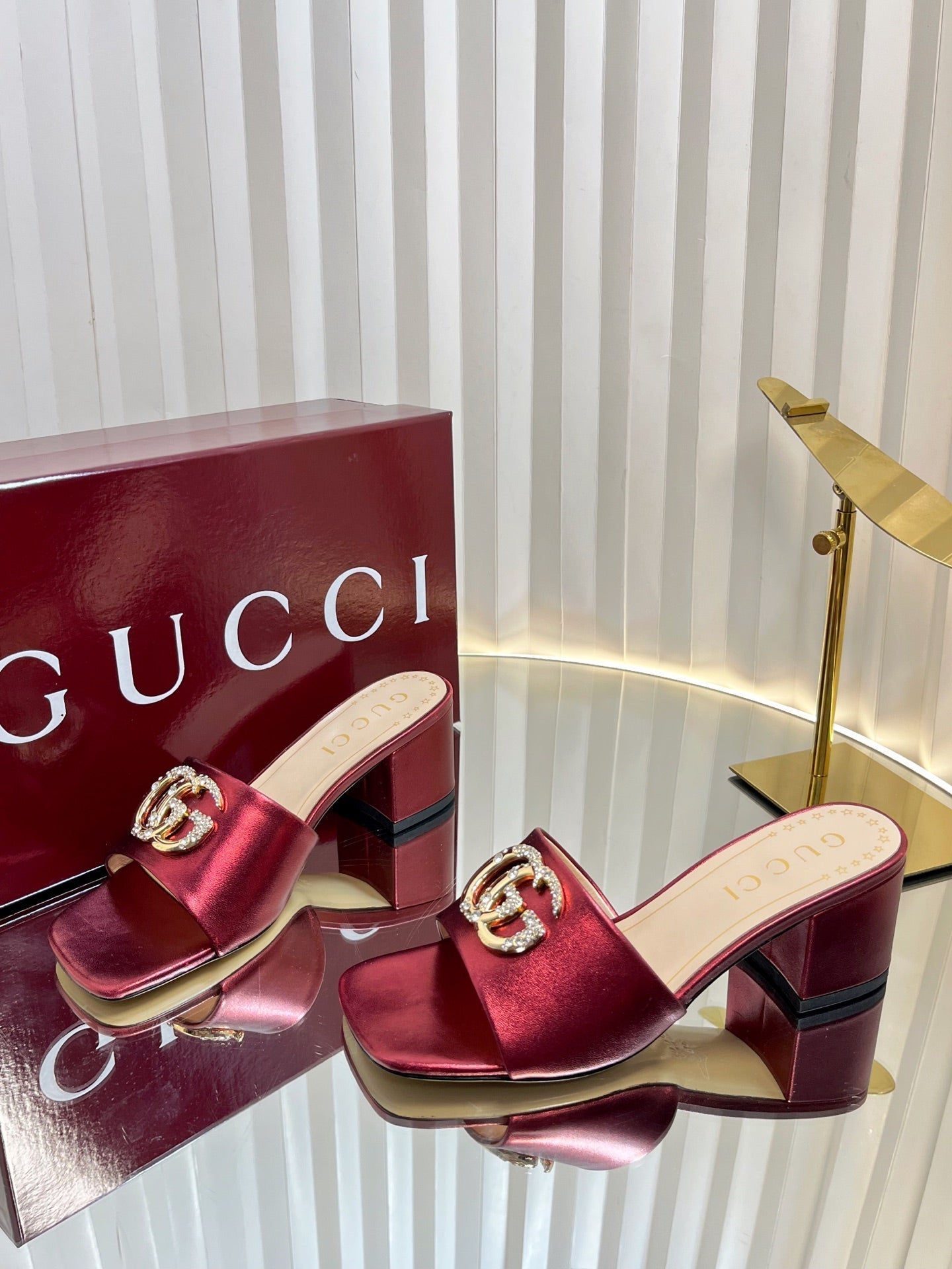 GC 25 Interlocking G Heeled Sandal Red Patent Leather 294638