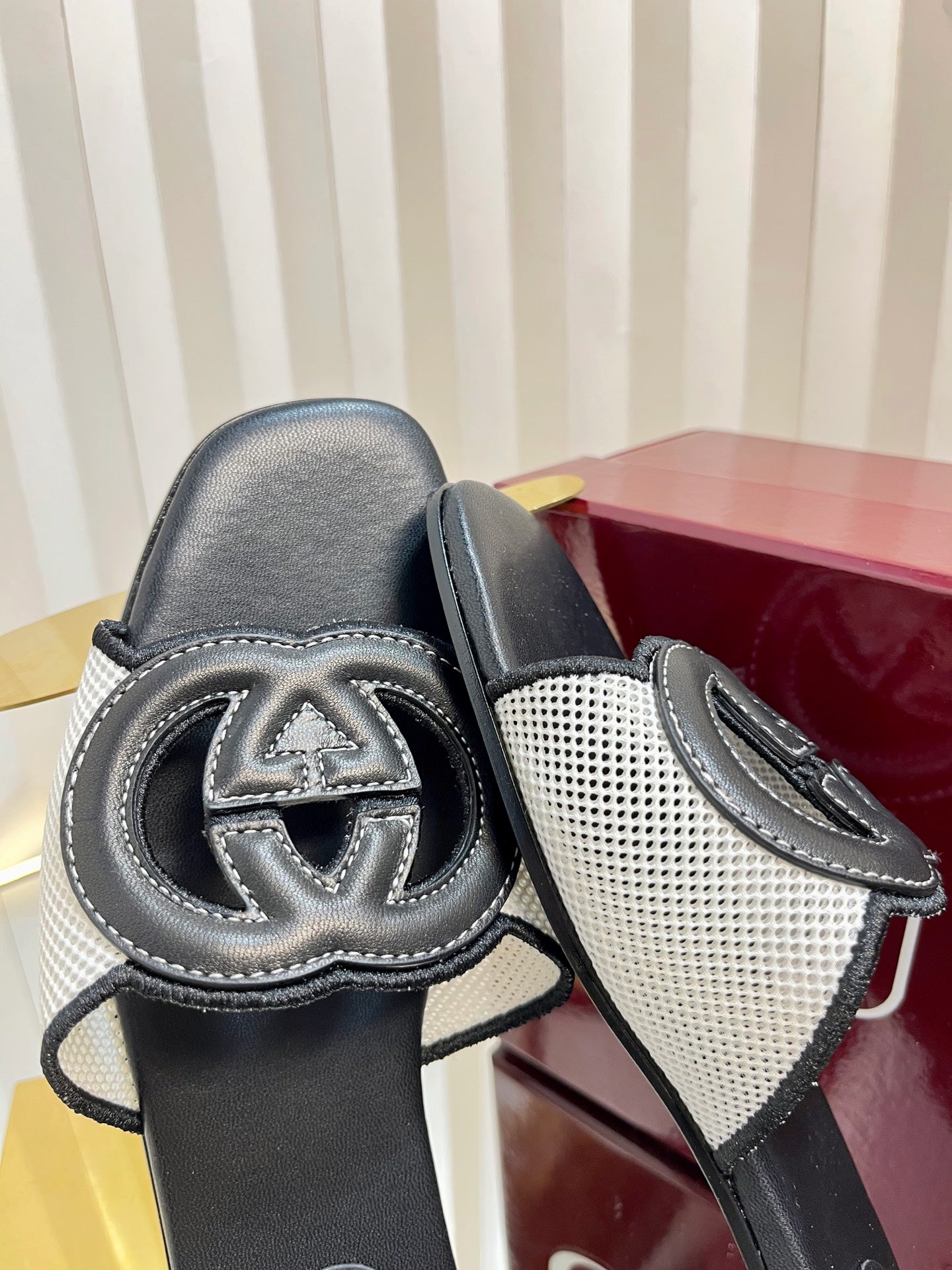 GC 25 Interlocking G Slide Sandal Black Canvas Cowhide 294648