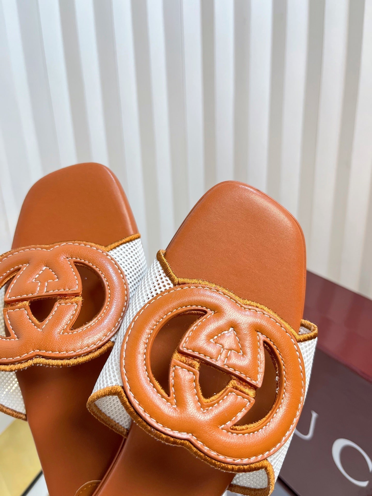 GC 25 Interlocking G Slide Sandal Brown Canvas Cowhide 294645