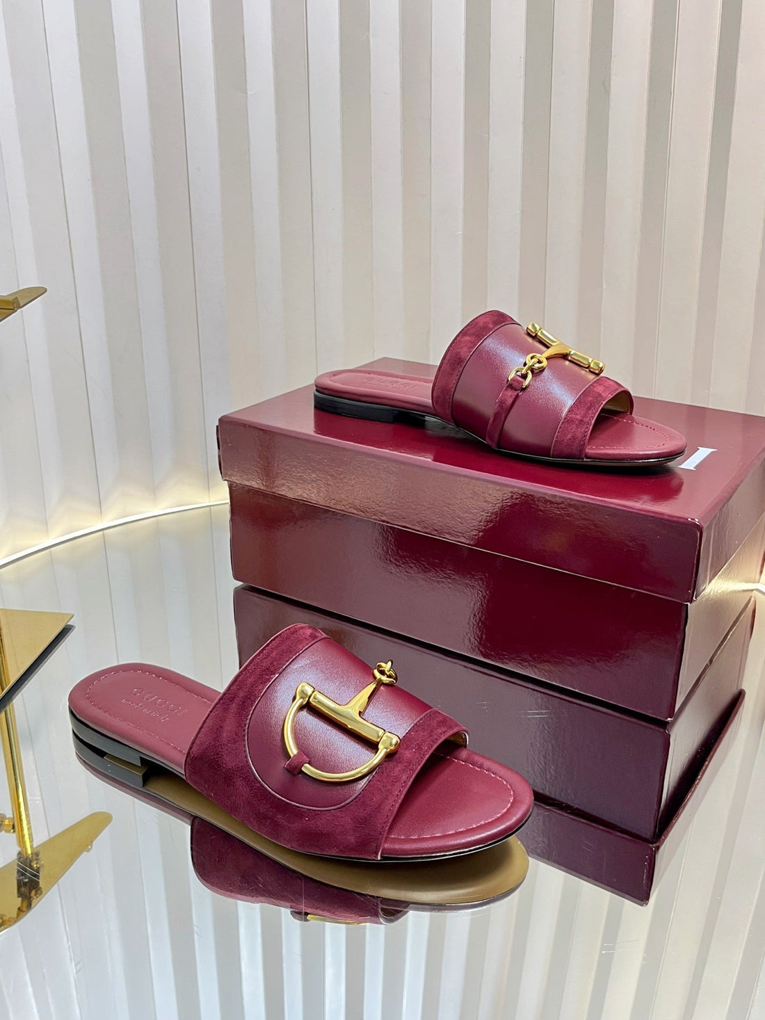 GC 25 Horsebit Sandals 10mm Red Suede Sheepskin 294649