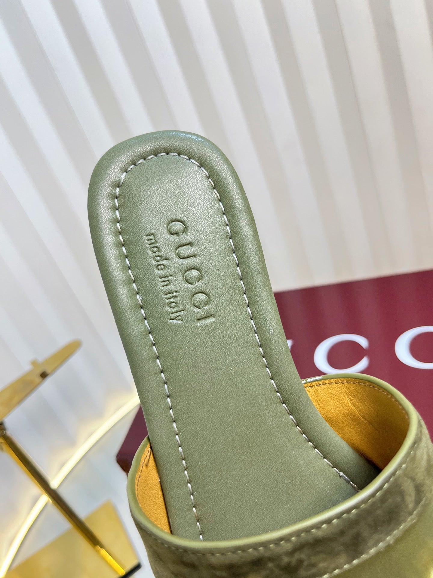 GC 25 Horsebit Sandals 10mm Dark Green Suede Sheepskin 294651