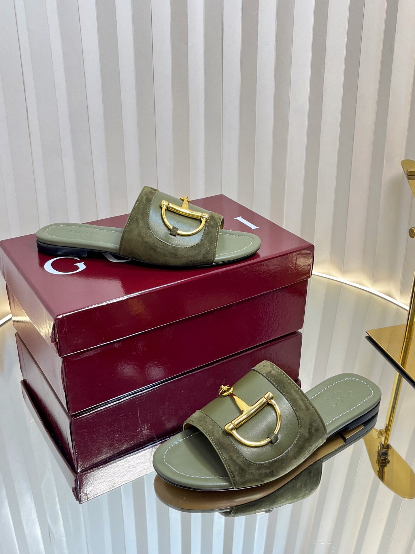 GC 25 Horsebit Sandals 10mm Dark Green Suede Sheepskin 294651