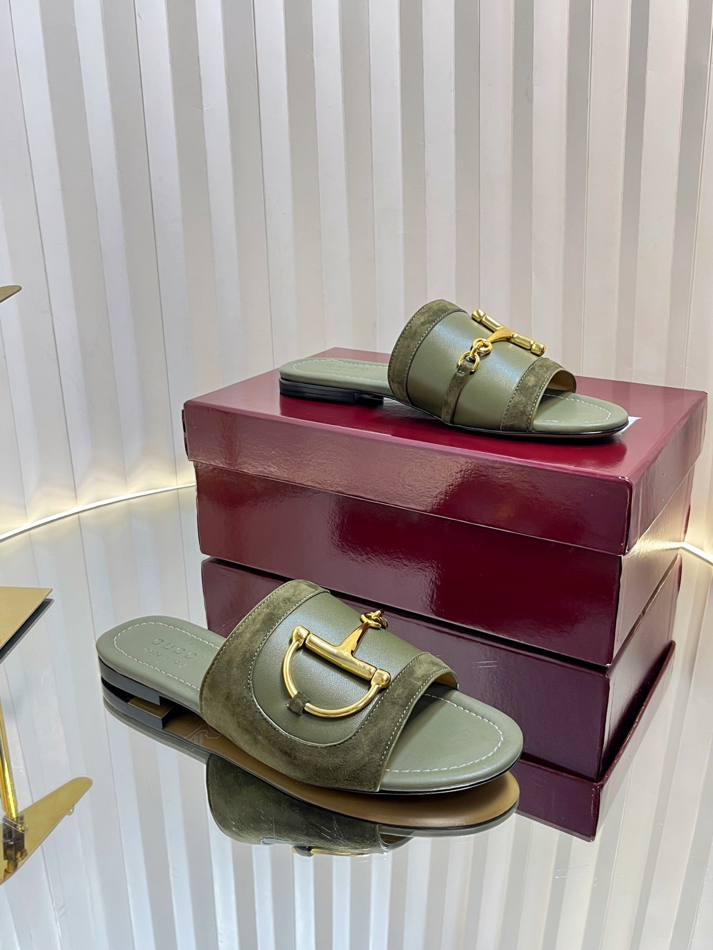 GC 25 Horsebit Sandals 10mm Dark Green Suede Sheepskin 294651