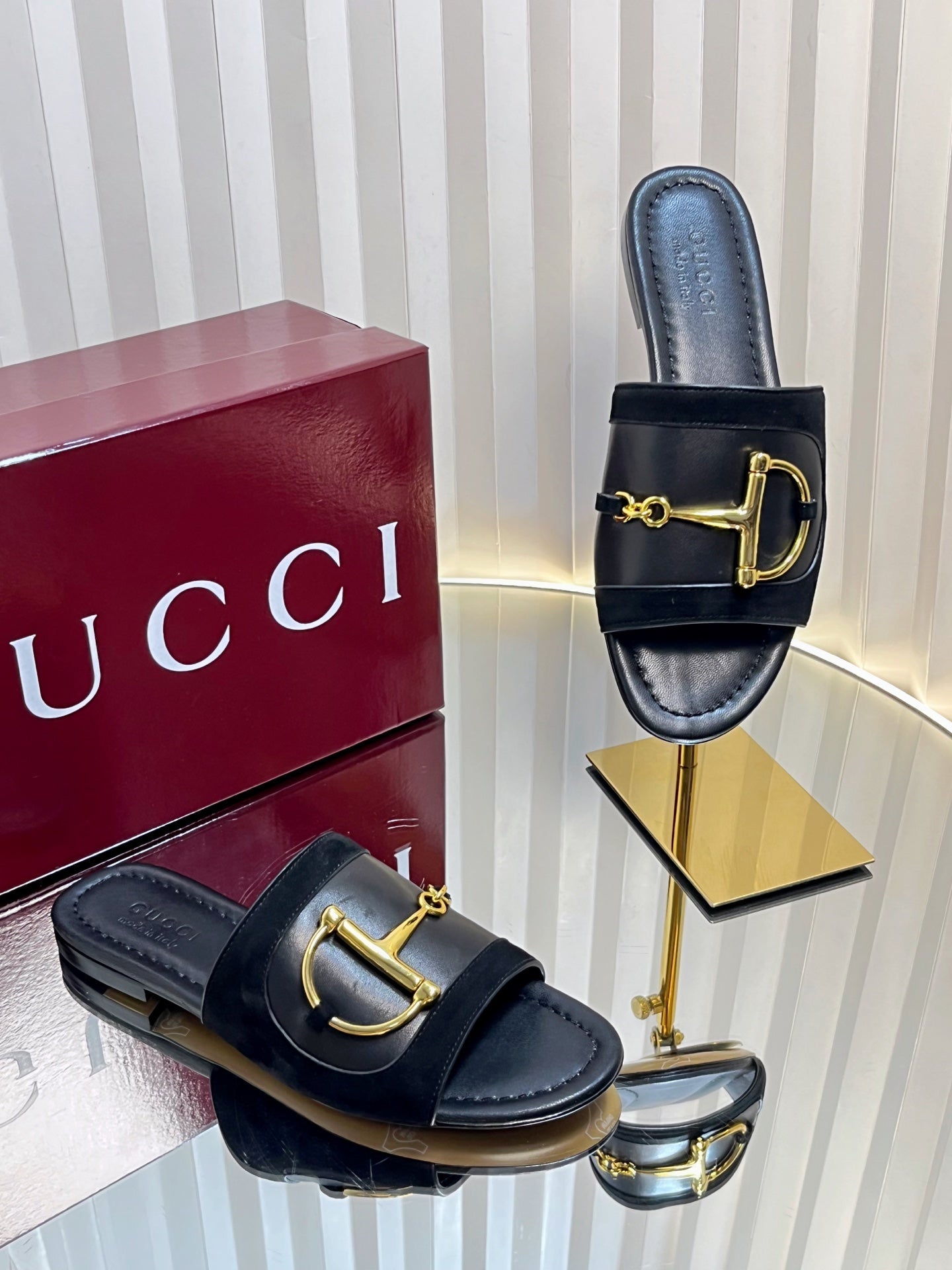 GC 25 Horsebit Sandals 10mm Black Suede Sheepskin 294652