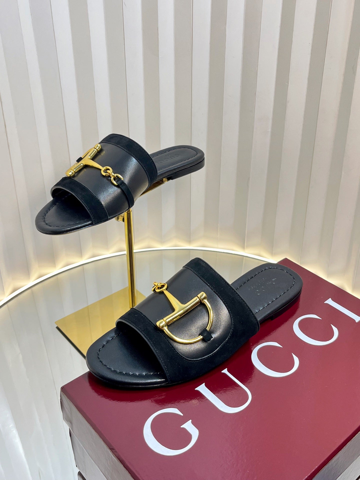 GC 25 Horsebit Sandals 10mm Black Suede Sheepskin 294652