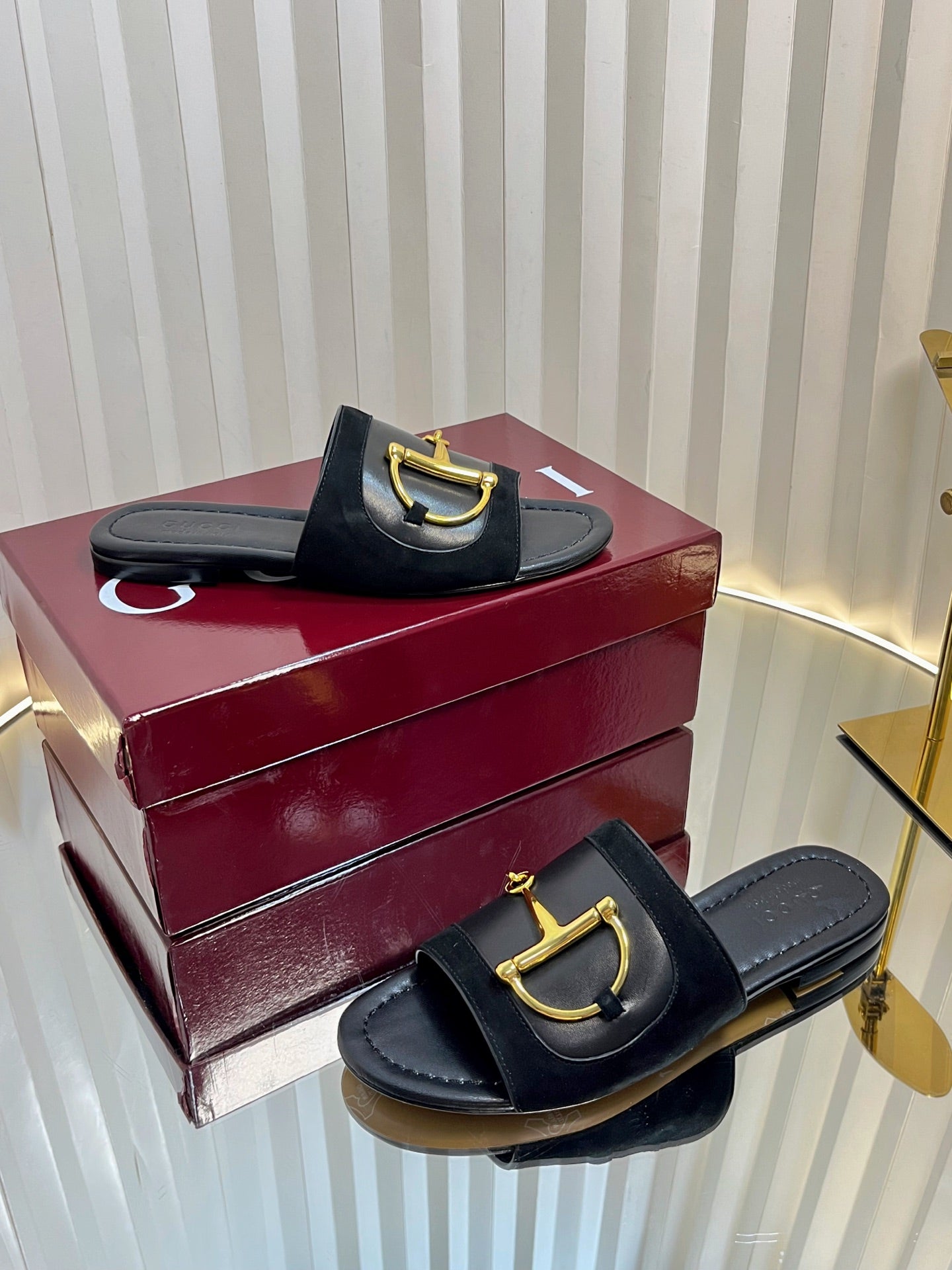 GC 25 Horsebit Sandals 10mm Black Suede Sheepskin 294652