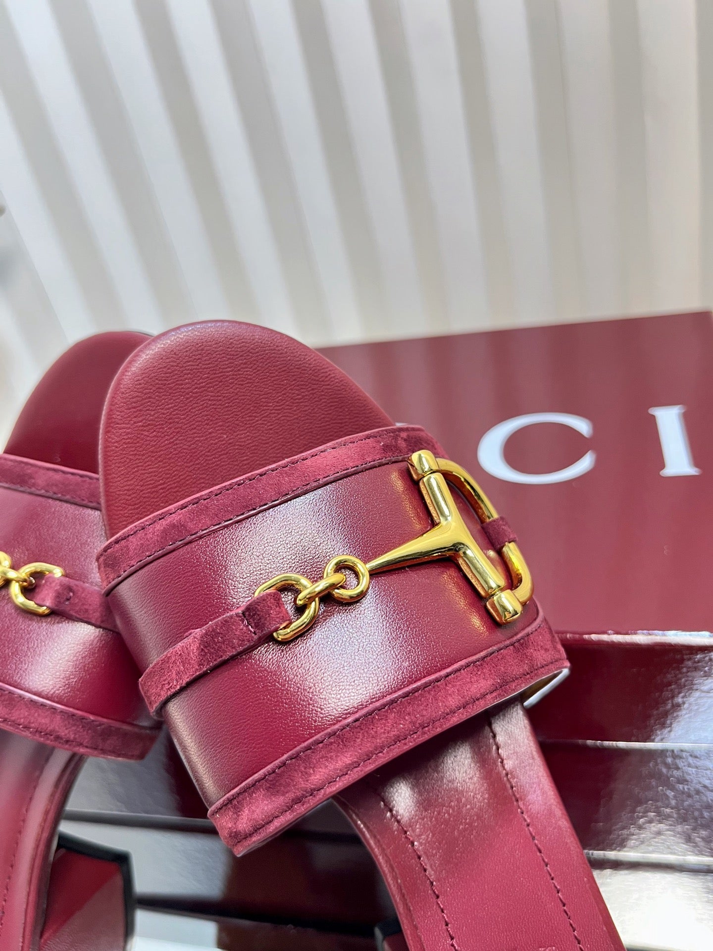 GC 25 Horsebit Sandals 50mm Red Suede Sheepskin 294653