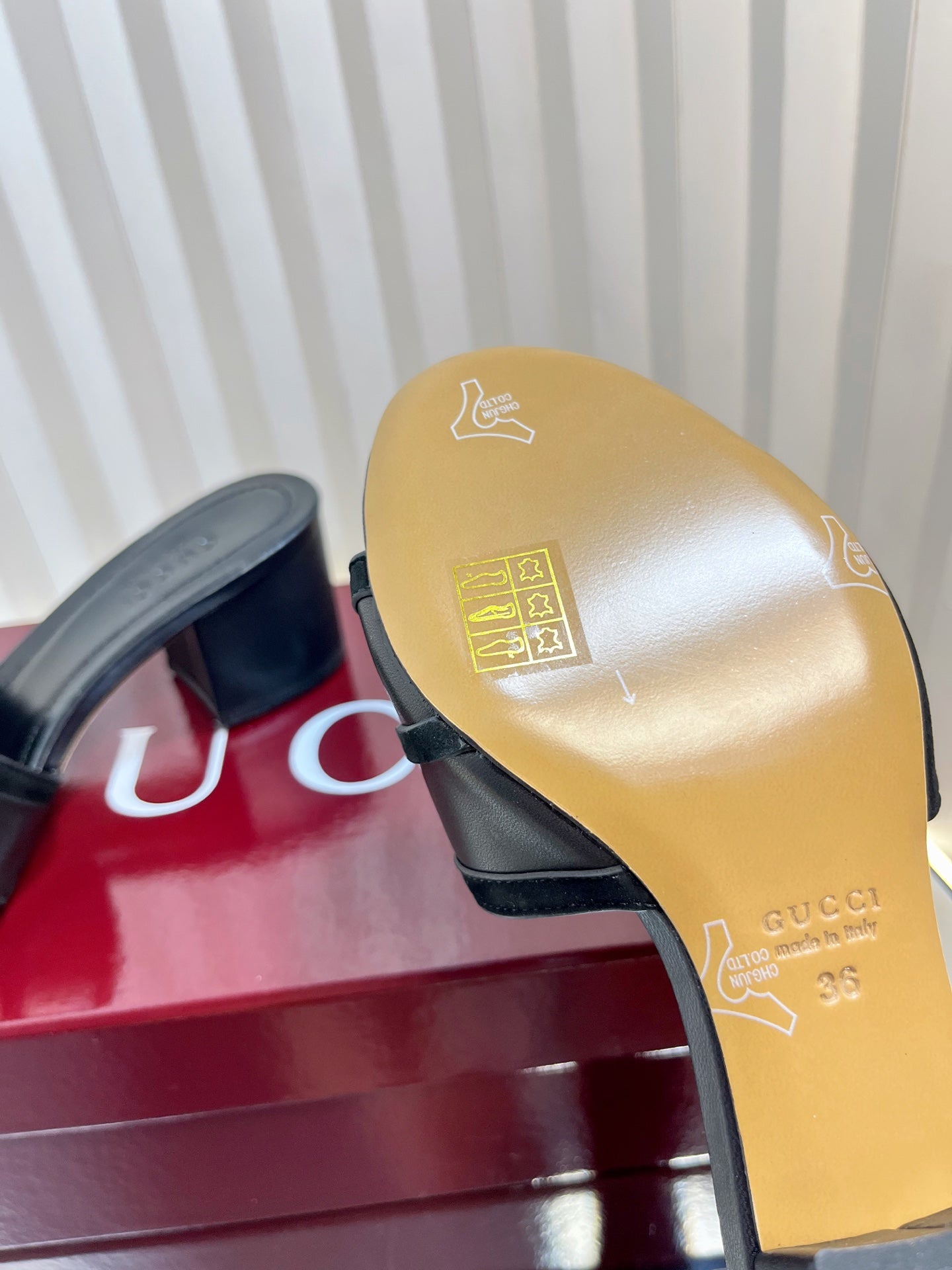 GC 25 Horsebit Sandals 50mm Black Suede Sheepskin 294656