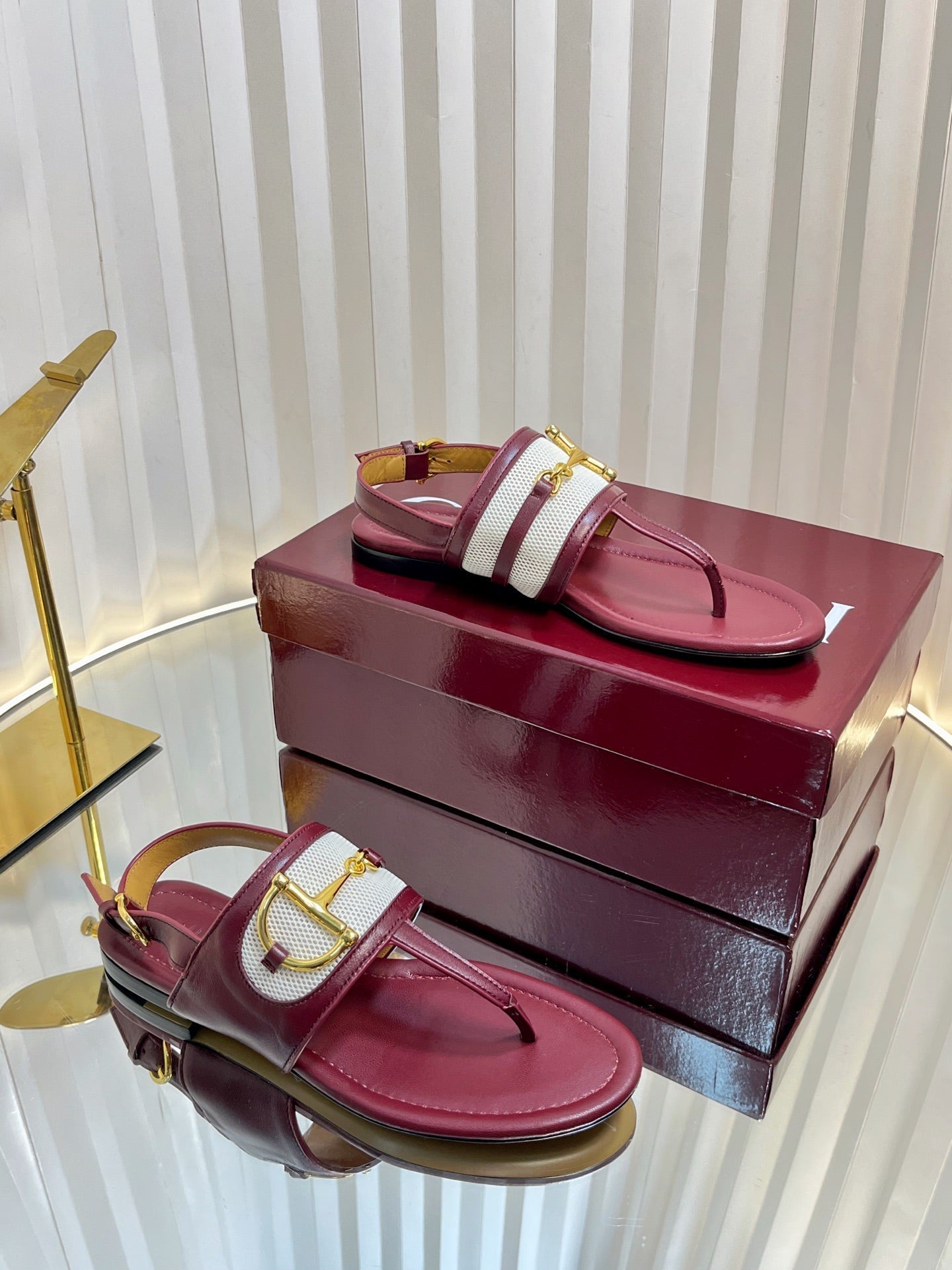 GC 25 Thong Sandal Red Canvas Sheepskin 294669