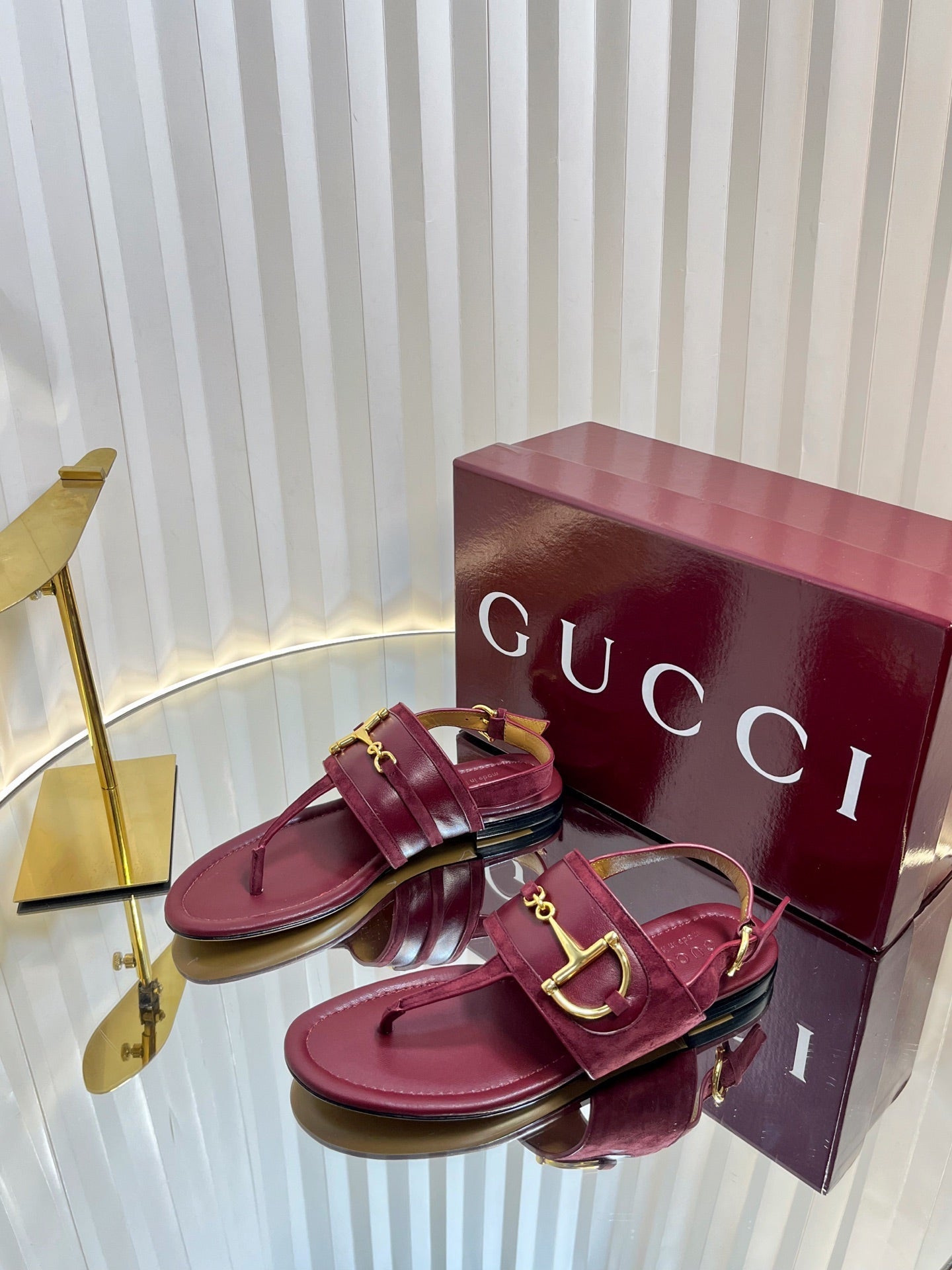 GC 25 Thong Sandal Red Suede Sheepskin 294657