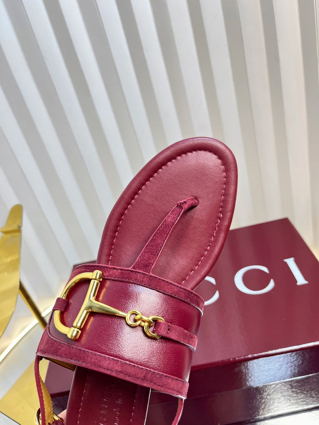 GC 25 Thong Sandal Red Suede Sheepskin 294657