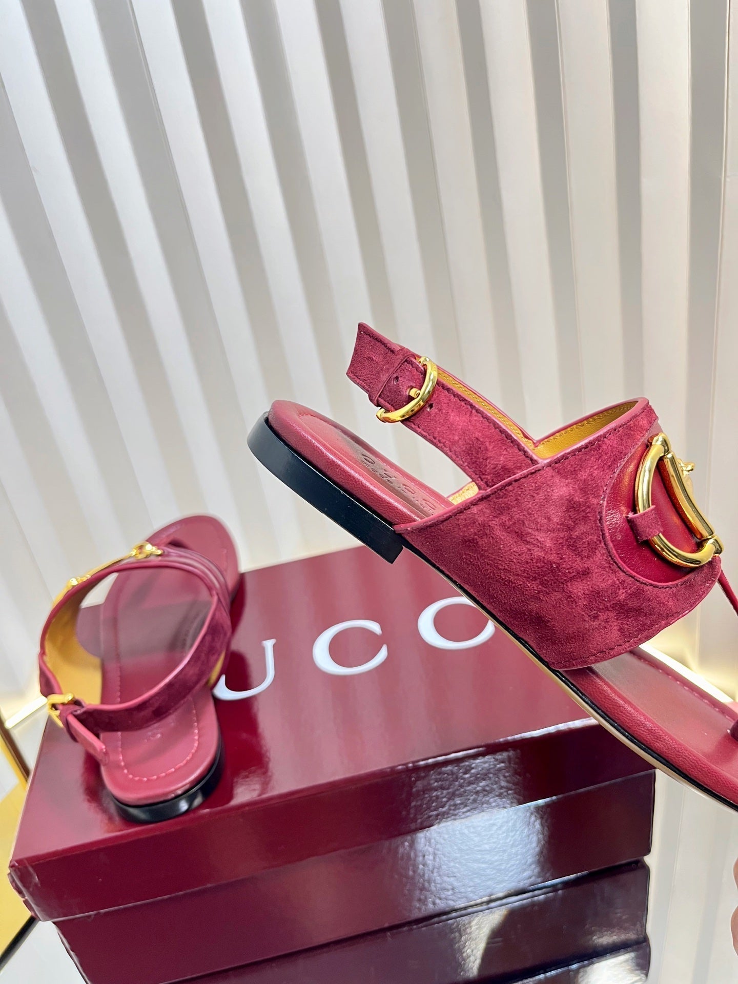 GC 25 Thong Sandal Red Suede Sheepskin 294657