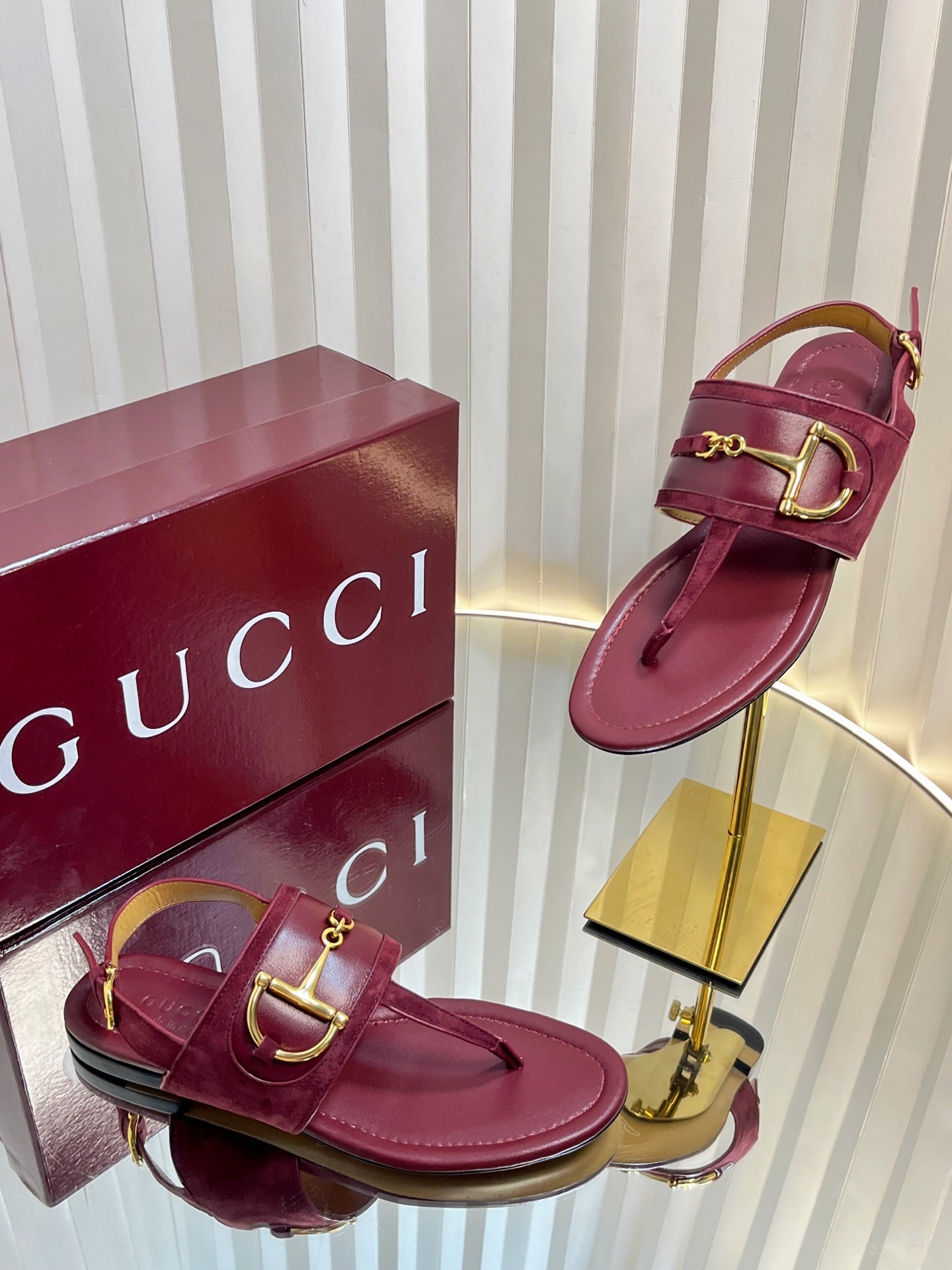 GC 25 Thong Sandal Red Suede Sheepskin 294657