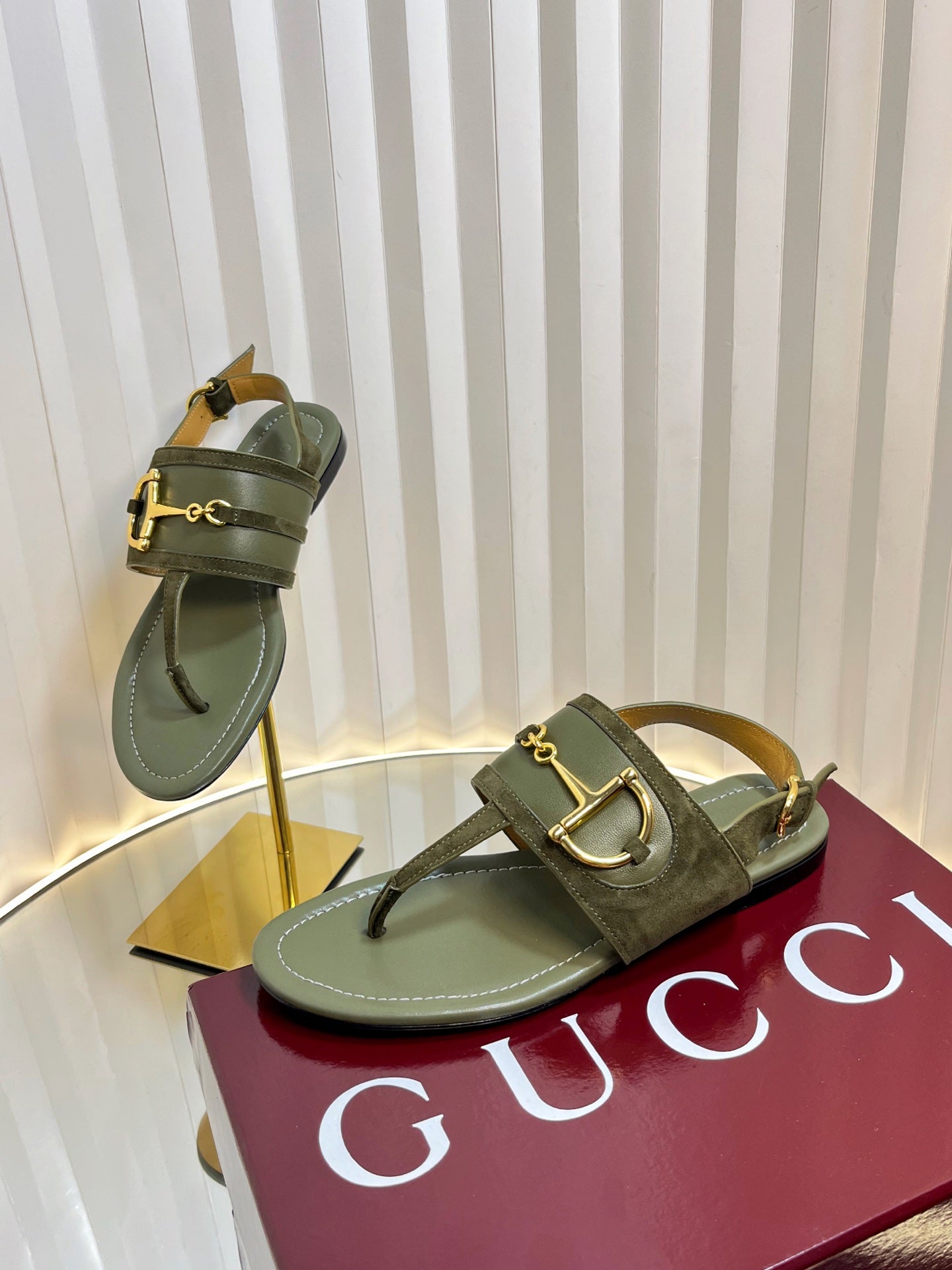 GC 25 Thong Sandal Dark Green Suede Sheepskin 294659