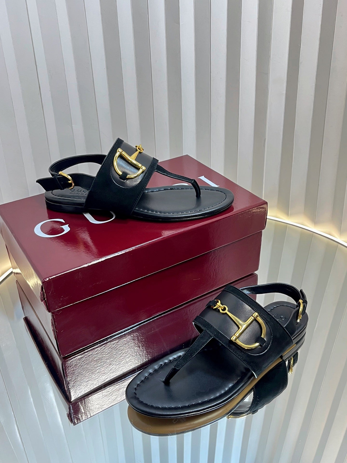 GC 25 Thong Sandal Black Suede Sheepskin 294660