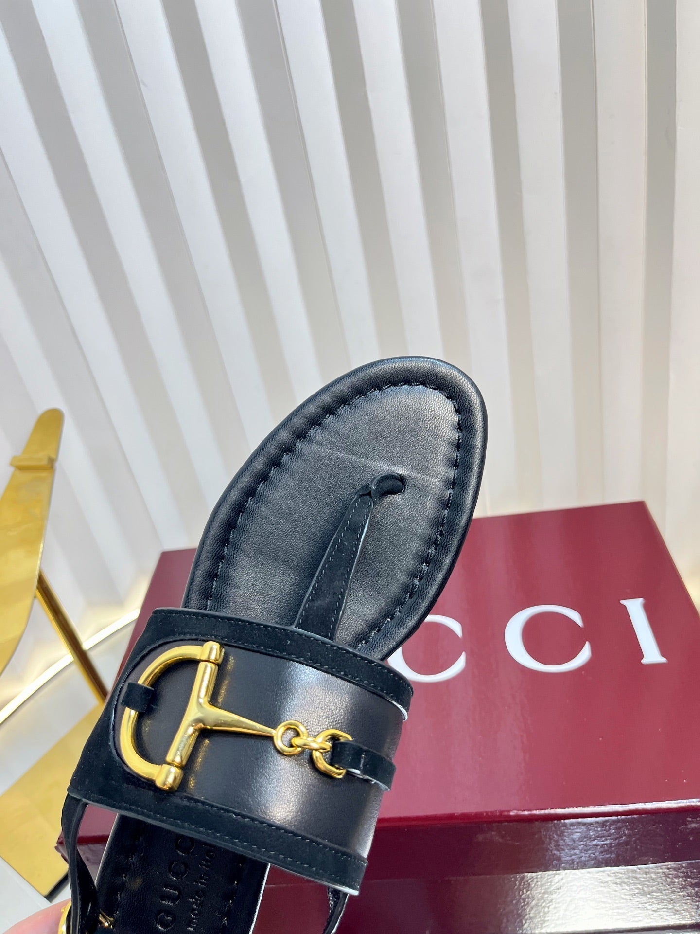 GC 25 Thong Sandal Black Suede Sheepskin 294660