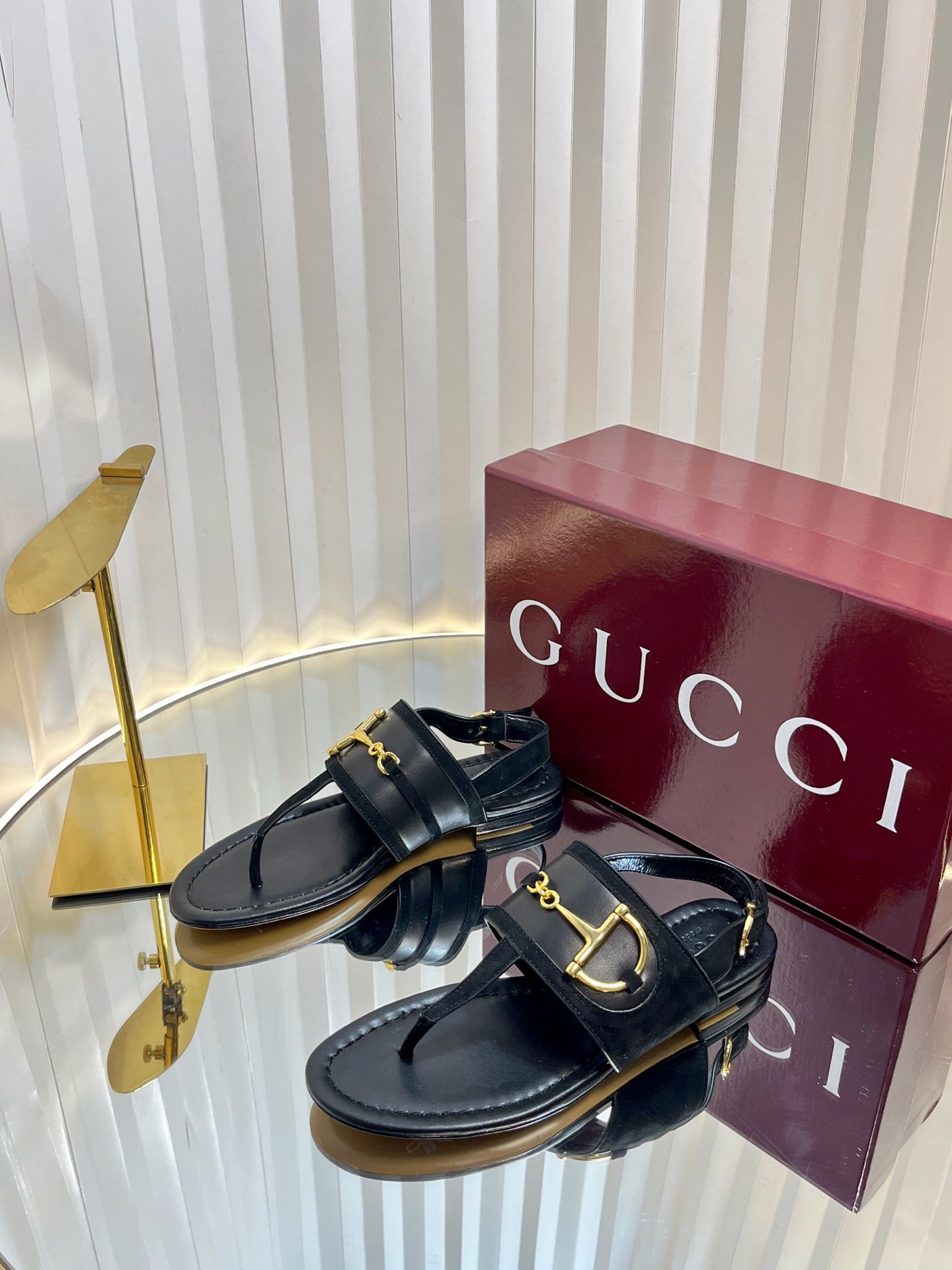 GC 25 Thong Sandal Black Suede Sheepskin 294660