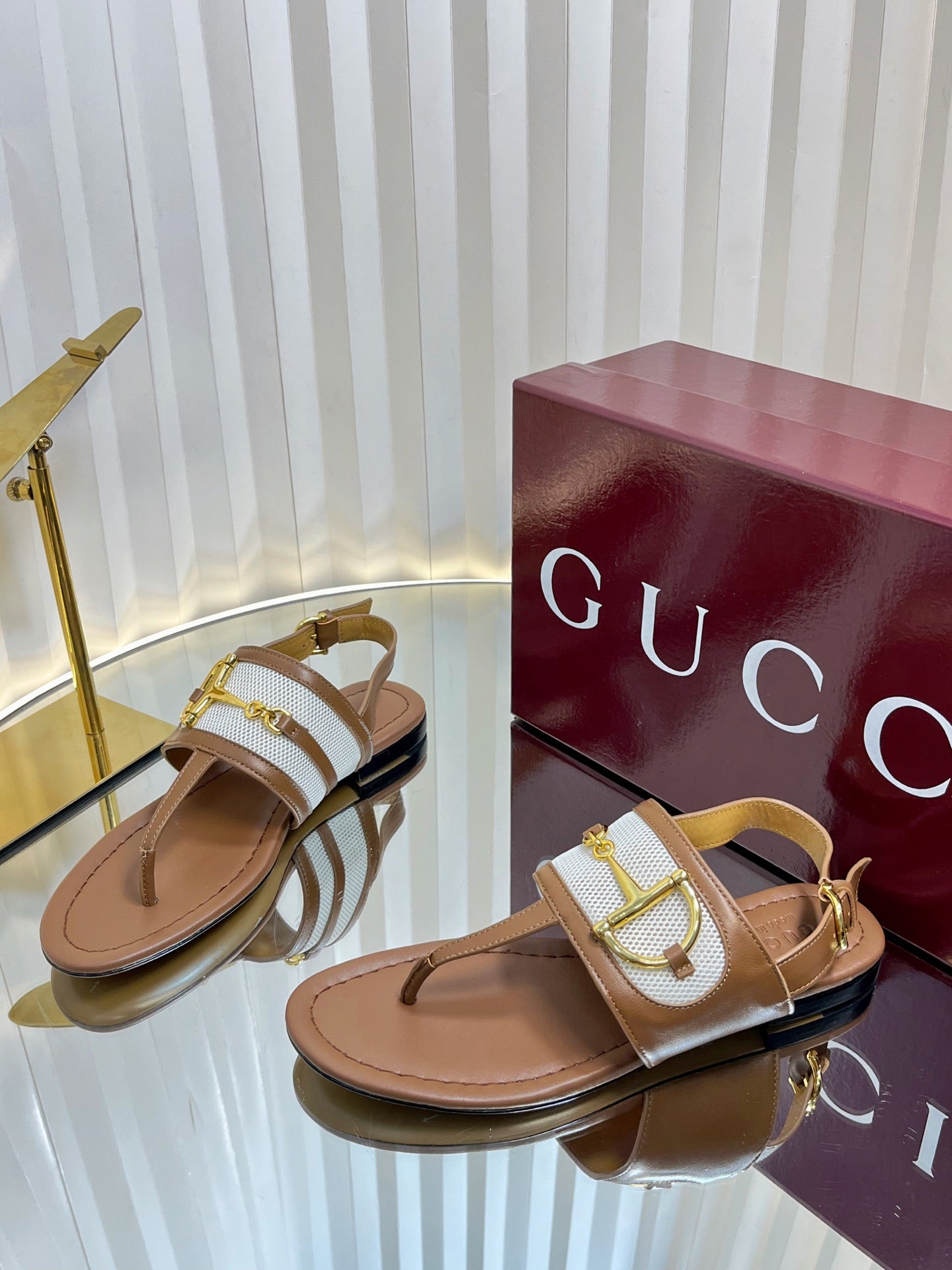 GC 25 Thong Sandal Brown Canvas Sheepskin 294670