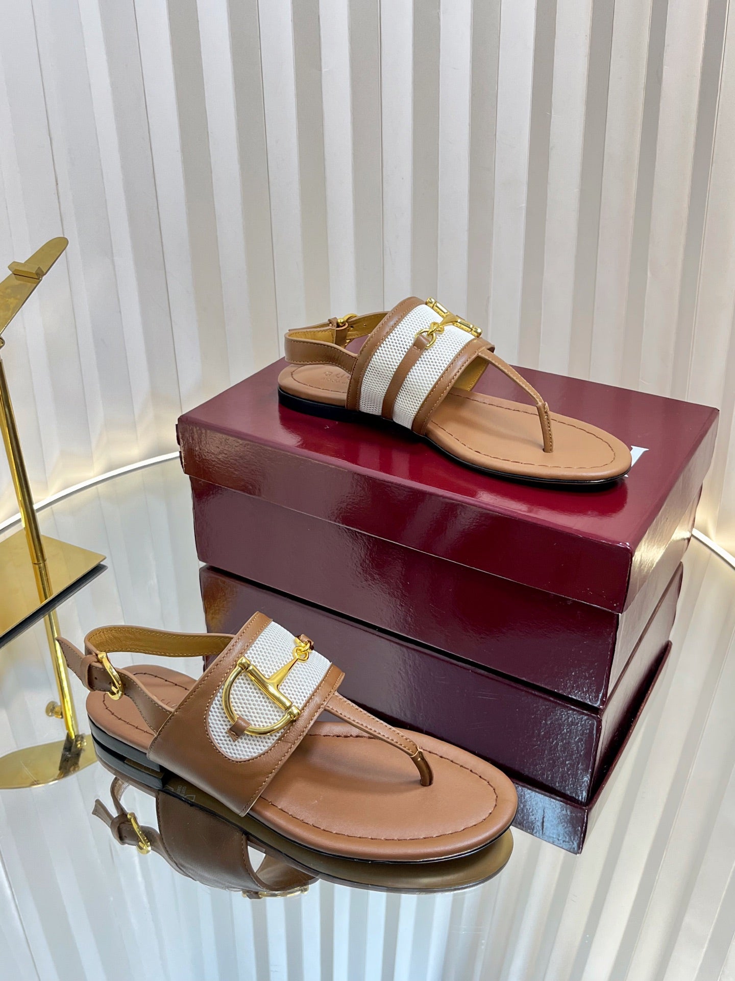 GC 25 Thong Sandal Brown Canvas Sheepskin 294670