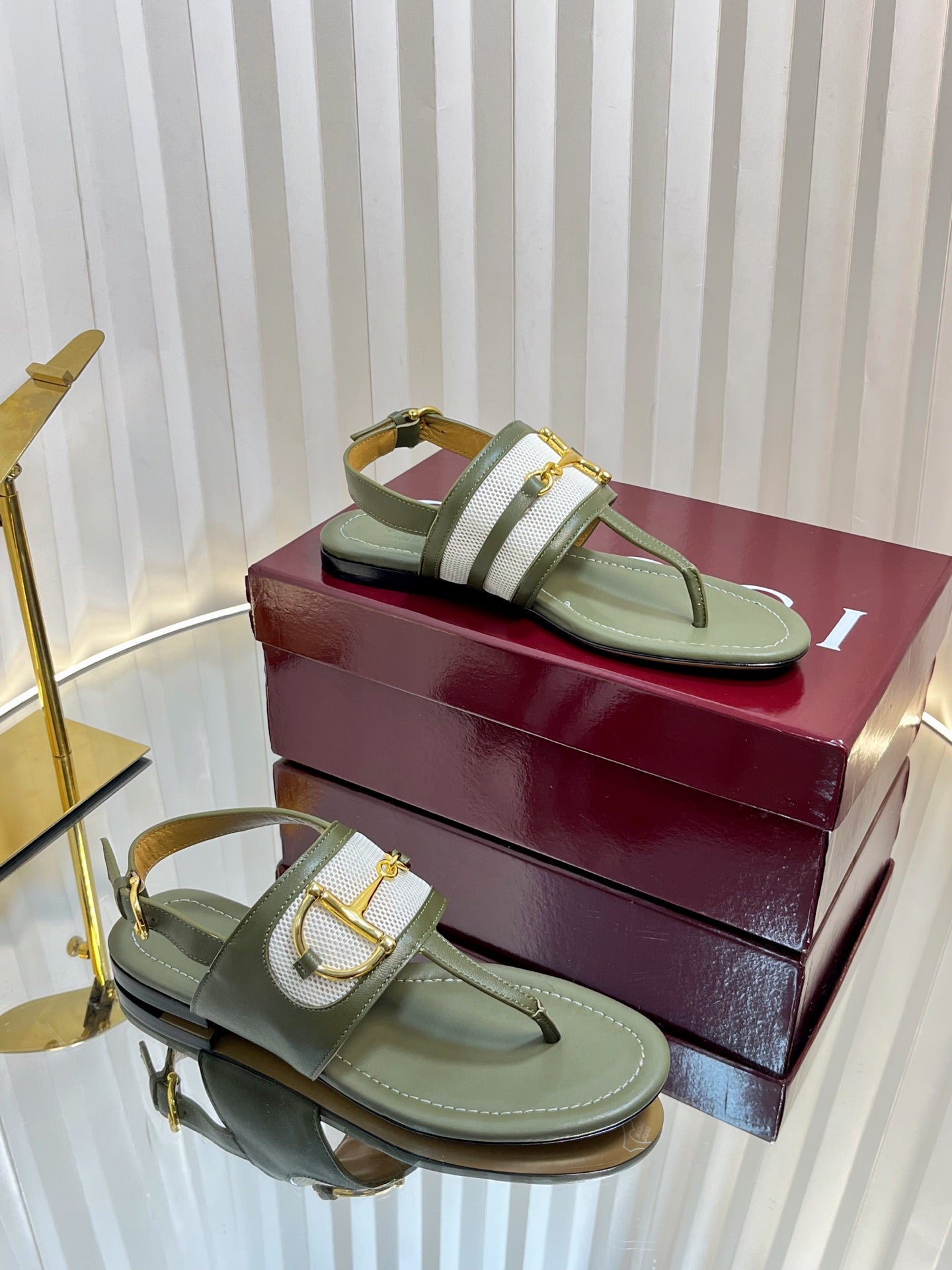 GC 25 Thong Sandal Dark Green Canvas Sheepskin 294671