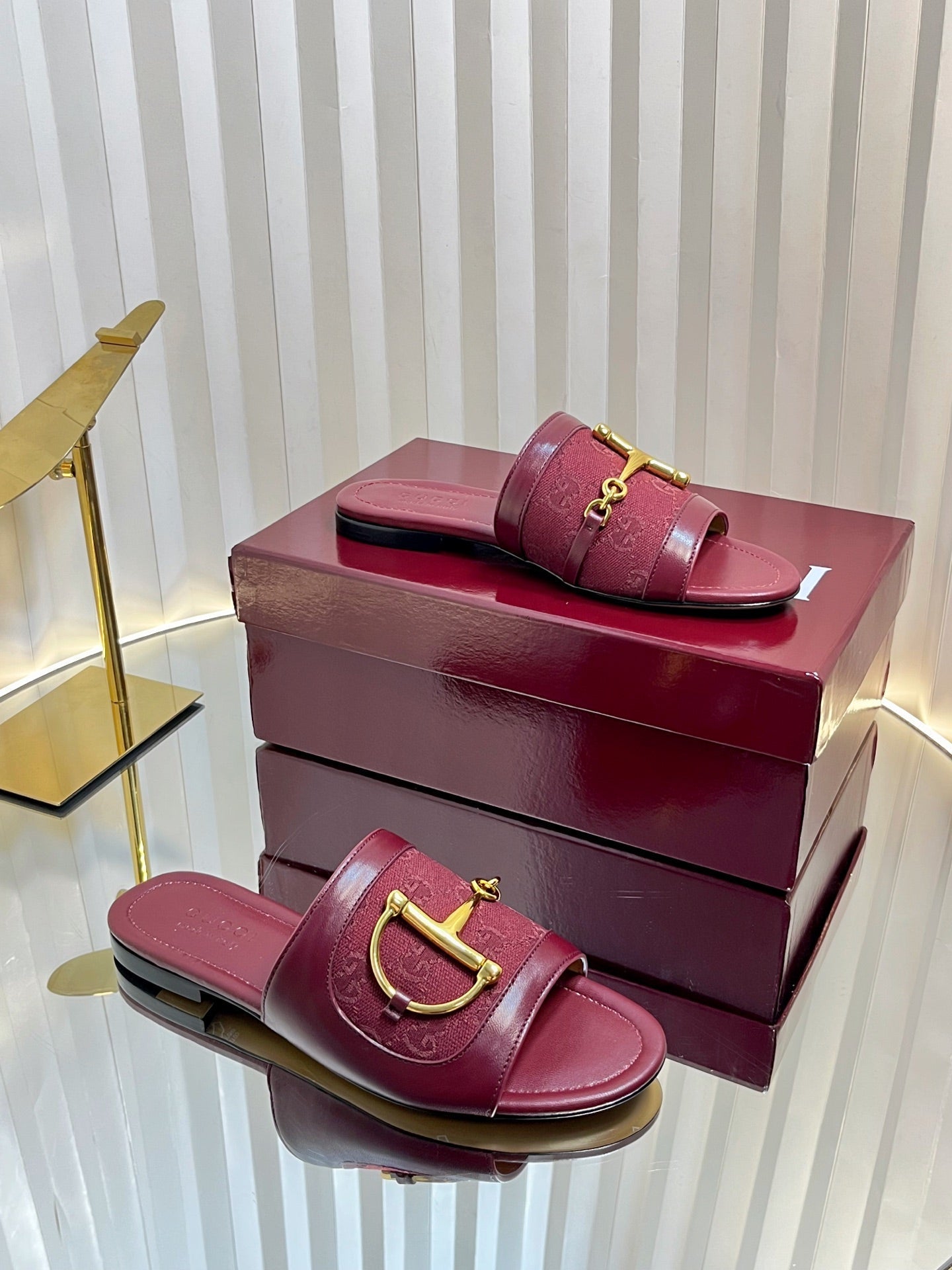 GC 25 Horsebit GG Sandals Red Canvas 294673