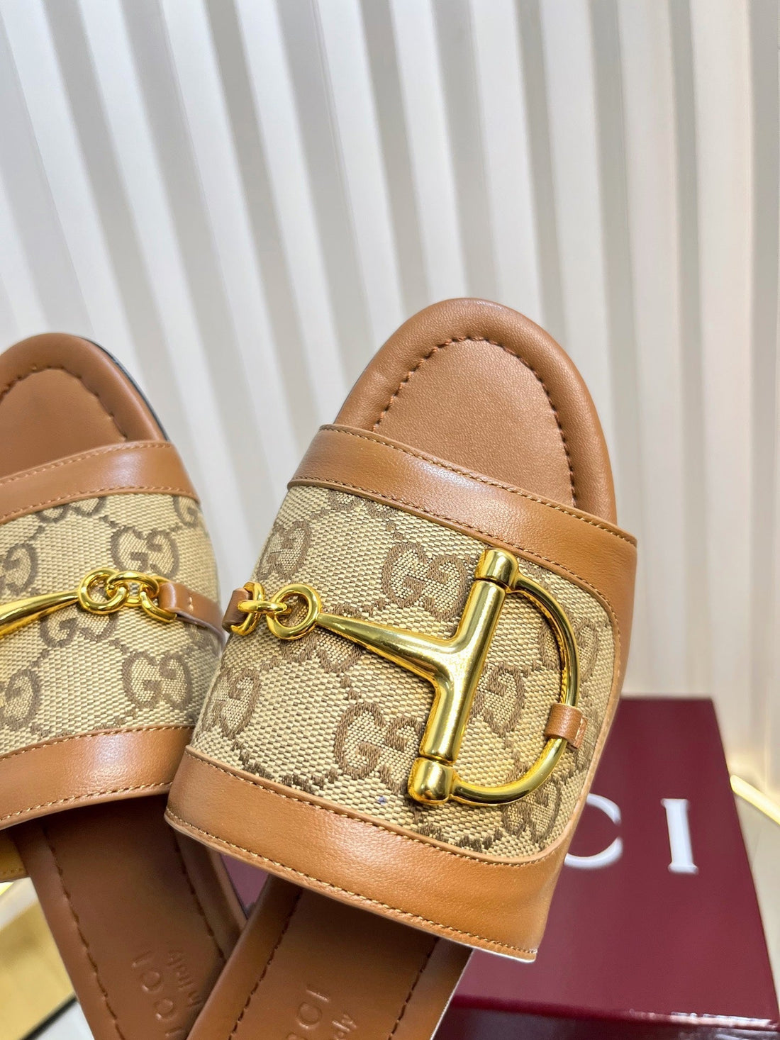 GC 25 Horsebit GG Sandals Brown Canvas 294674