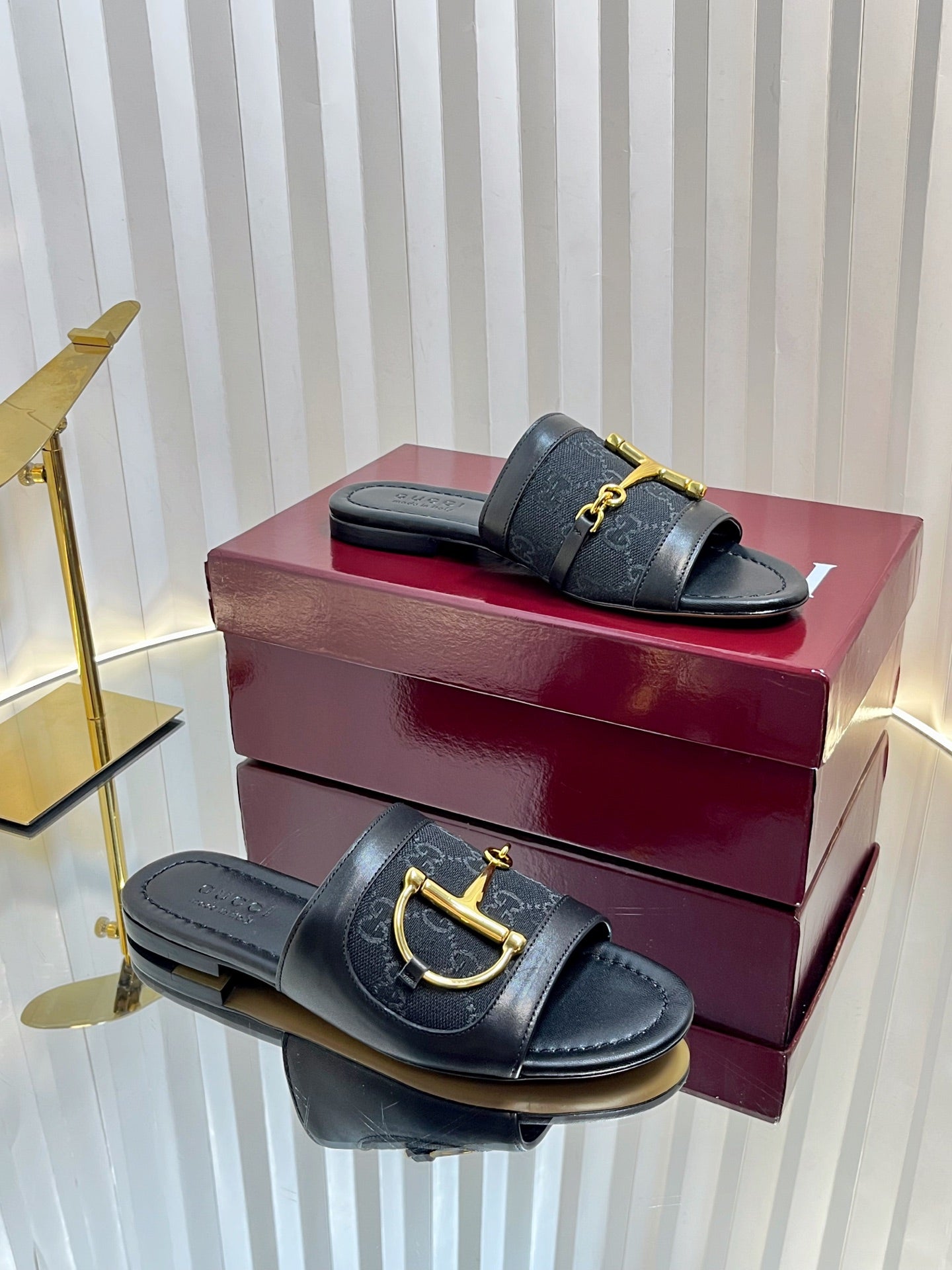 GC 25 Horsebit GG Sandals Black Canvas 294676