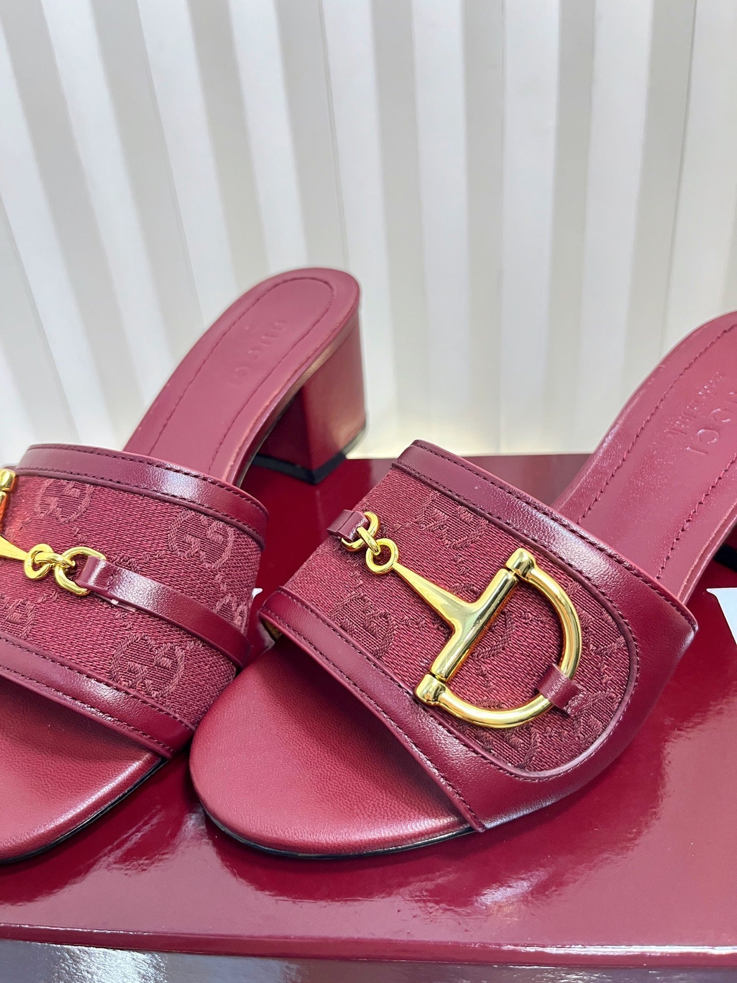 GC 25 Horsebit GG 50mm Sandals Red Canvas 294677