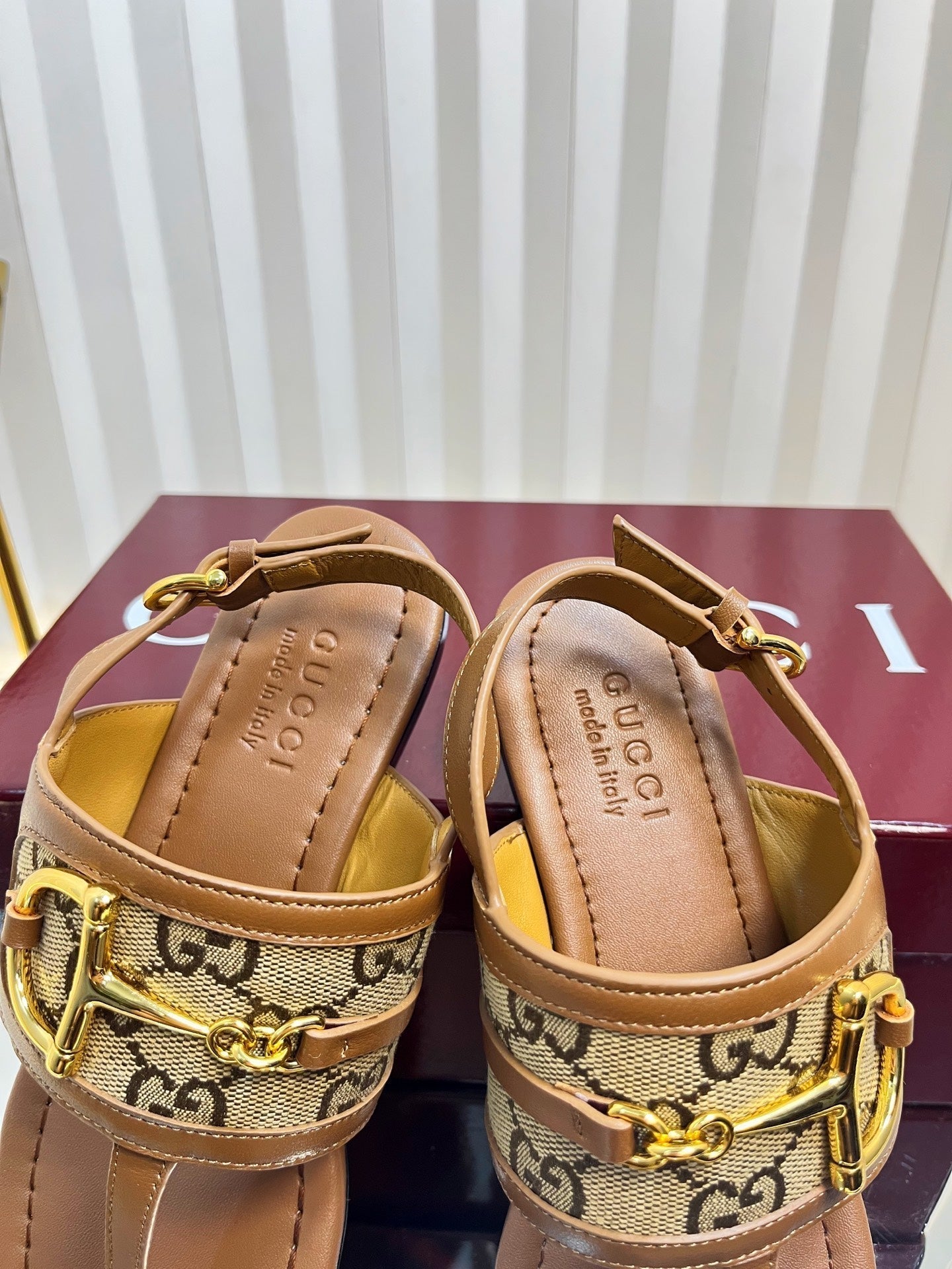 GC 25 Thong Sandal Brown Canvas 294682