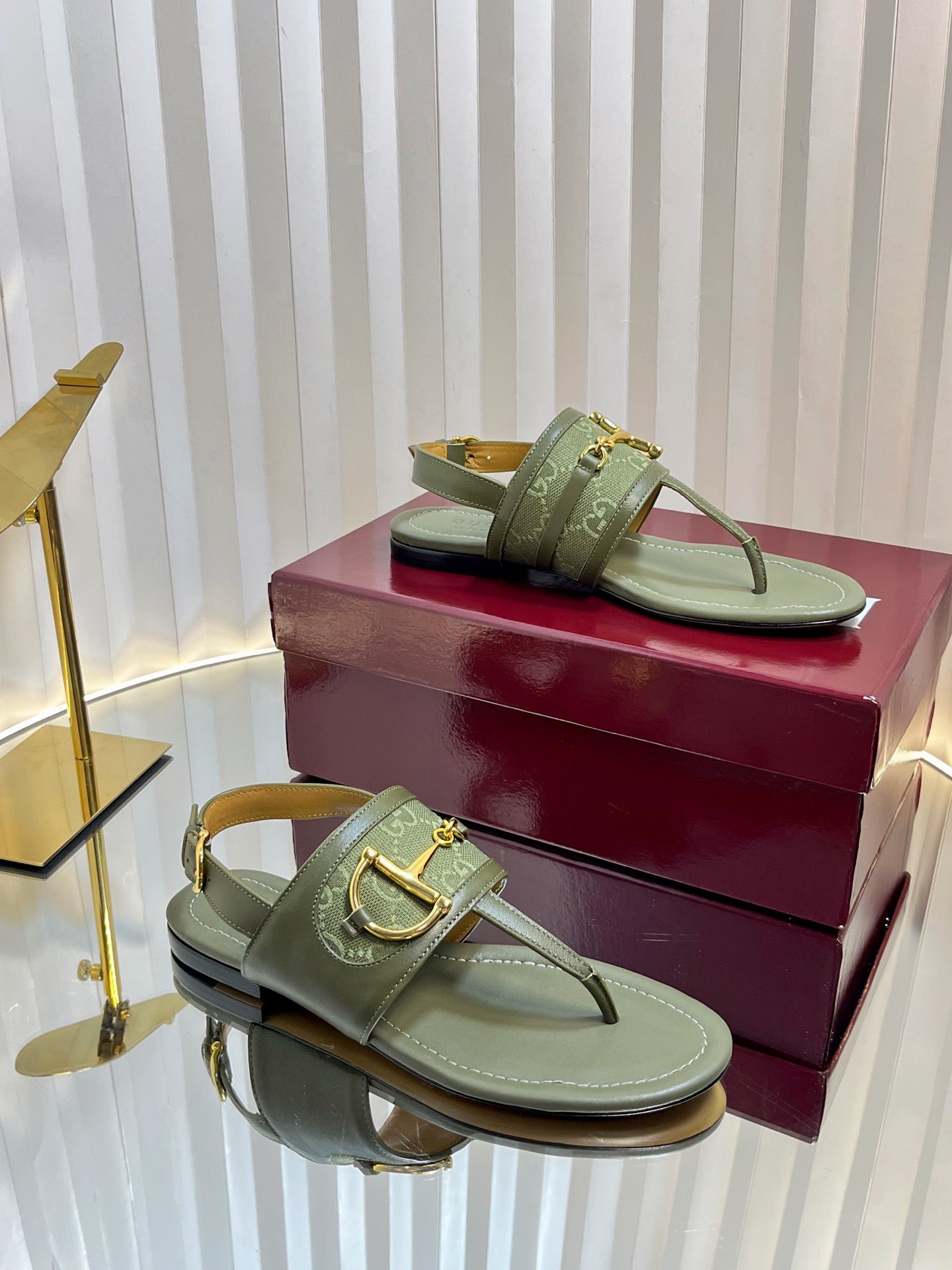 GC 25 Thong Sandal Dark Green Canvas 294683