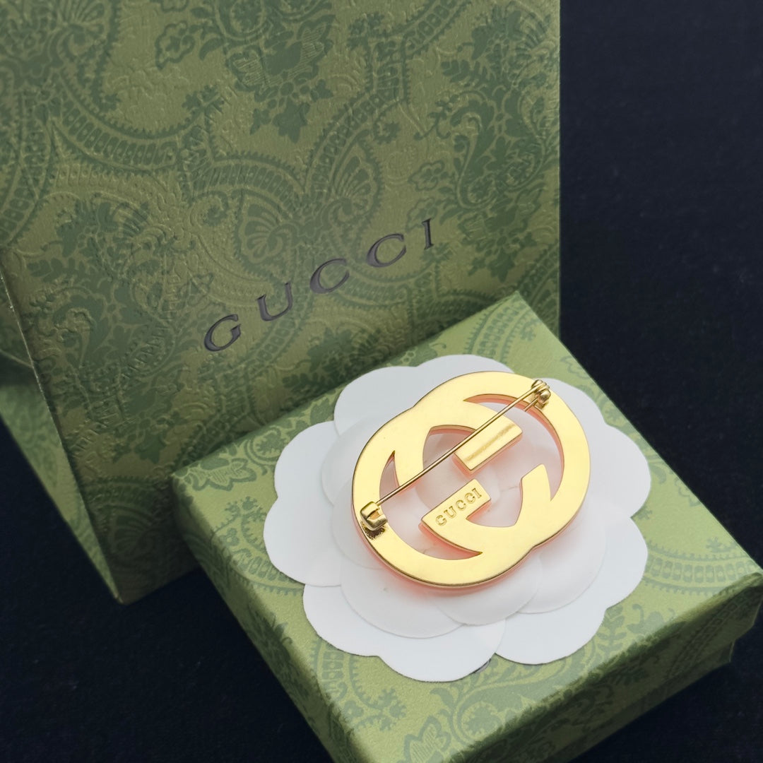 Gucci Brooch Pink 184040