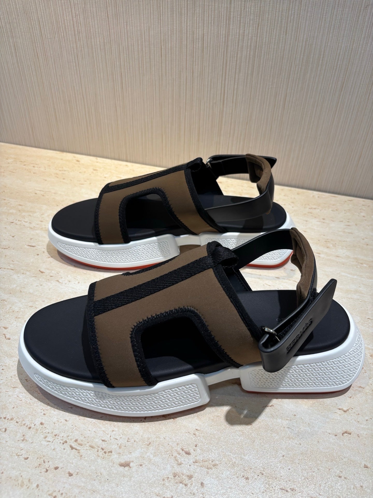 HM Men's Gate Sandal Brown Calfskin Suede 655428