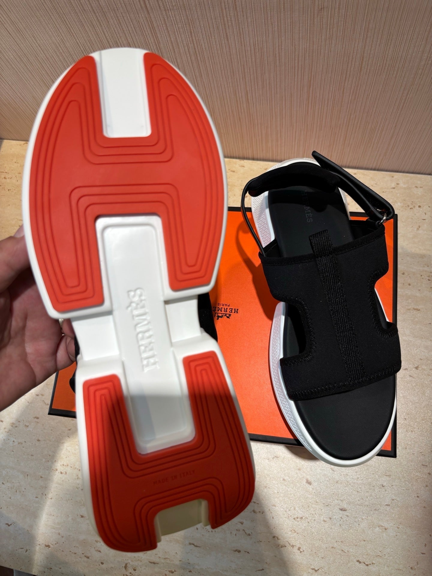 HM Men's Gate Sandal Black Calfskin  655432