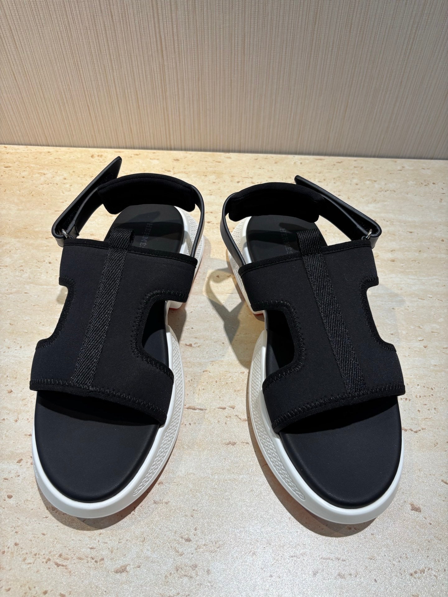 HM Men's Gate Sandal Black Calfskin  655432