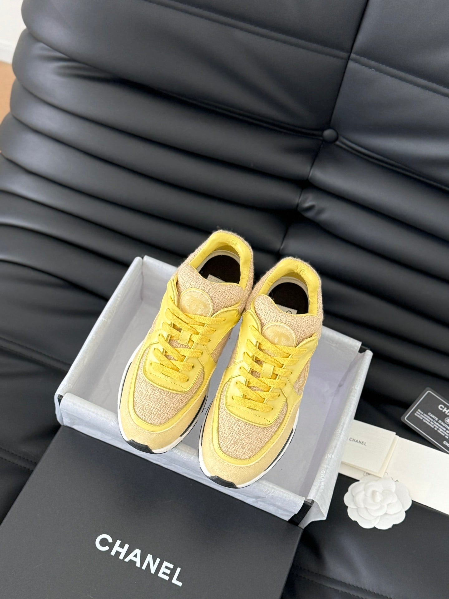 cc sneaker beige tweed yellow suede