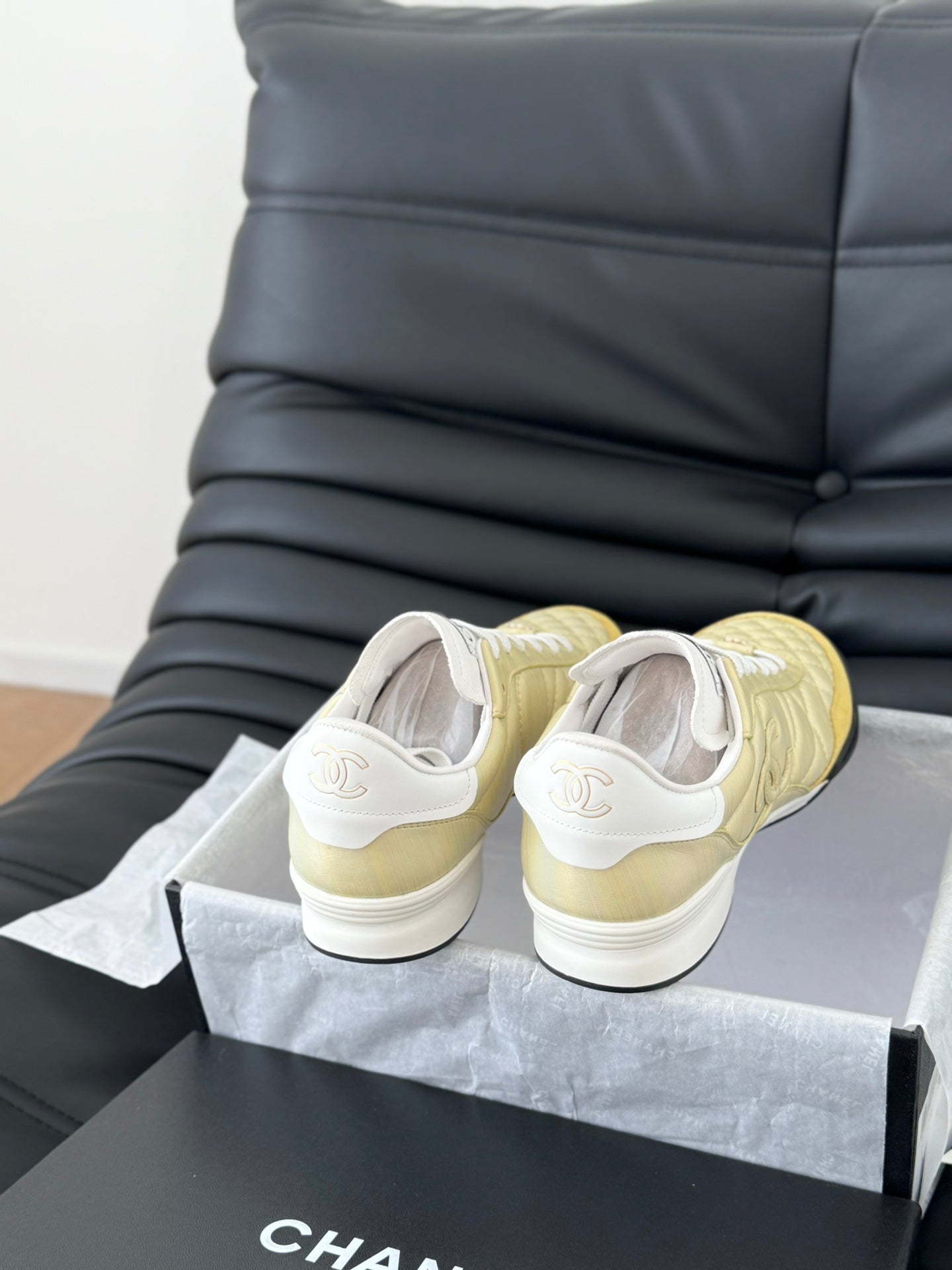 CC SNEAKER IN LIGHT YELLOW MIX WHITE EMBROIDERED LAMBSKIN