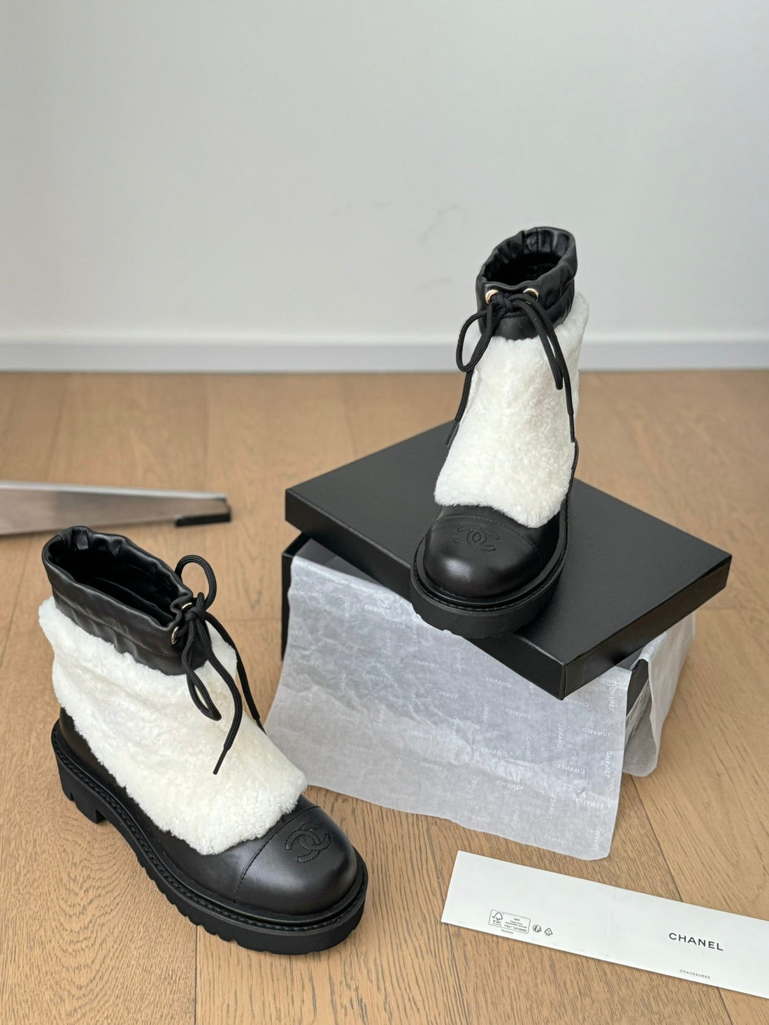 CC Ankle Boots Black Mix White Calfskin And Fleece