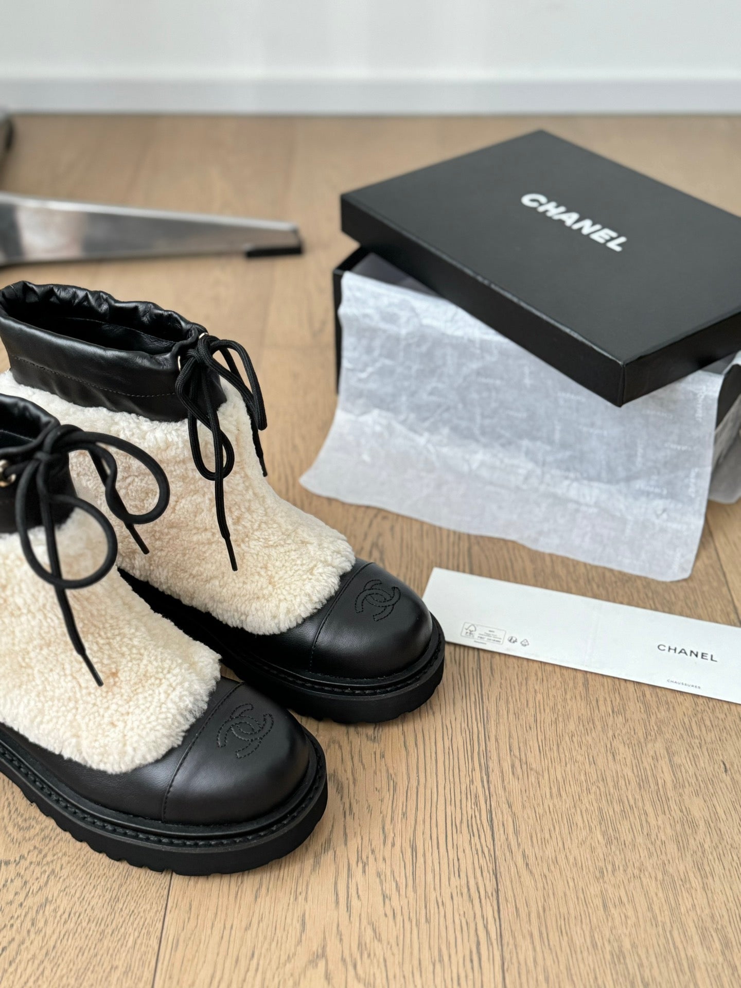 CC Ankle Boots Black Mix Light Beige Calfskin And Fleece