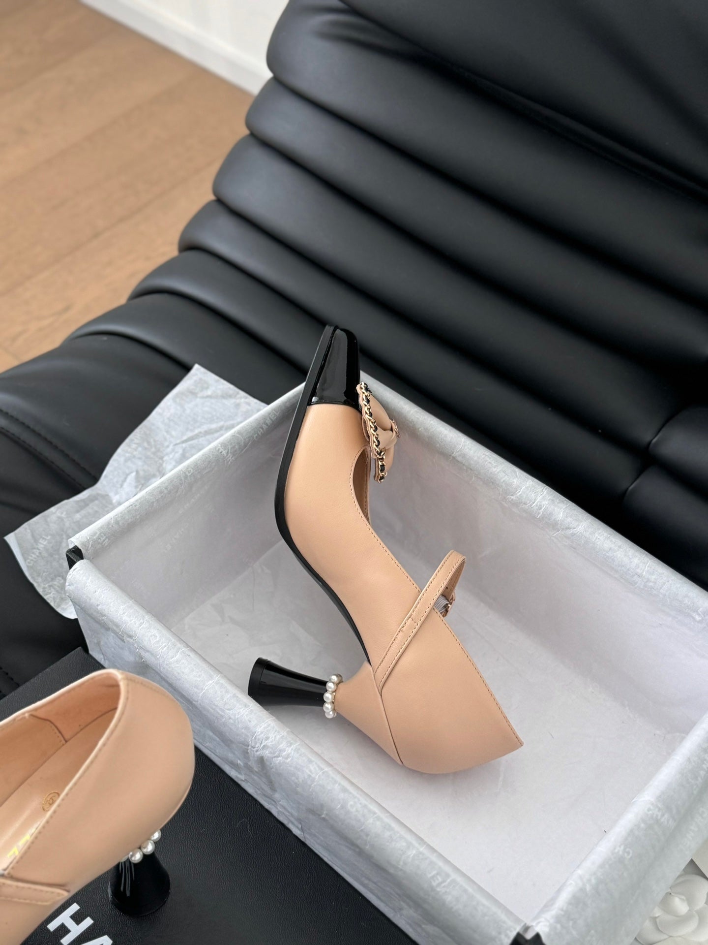 CC POINTED TOE HIGH HEELS IN SEPIA BEIGE MIX BLACK LAMBSKIN GOLD HARDWARE
