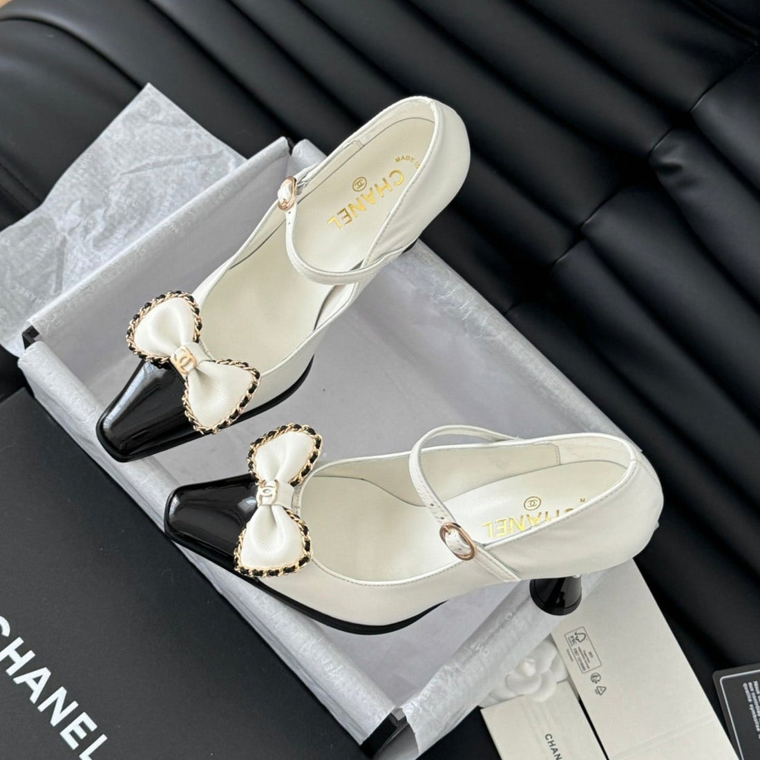 CC POINTED TOE HIGH HEELS IN WHITE MIX BLACK LAMBSKIN GOLD HARDWARE