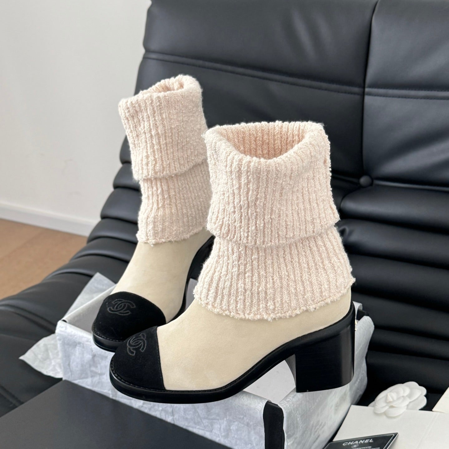 CC 25 new sock boots white black knit wool suede  458777