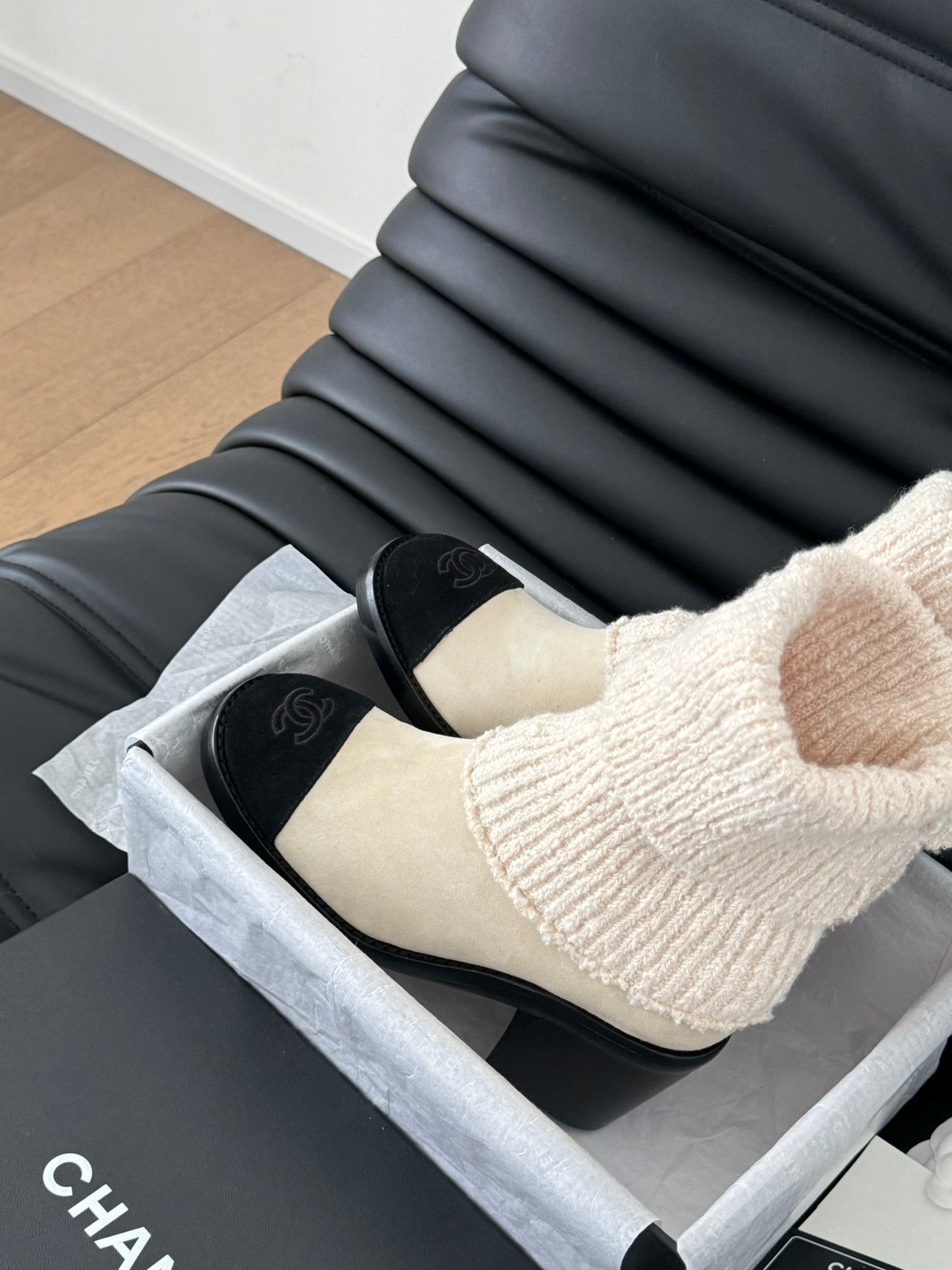 CC 25 new sock boots white black knit wool suede  458777