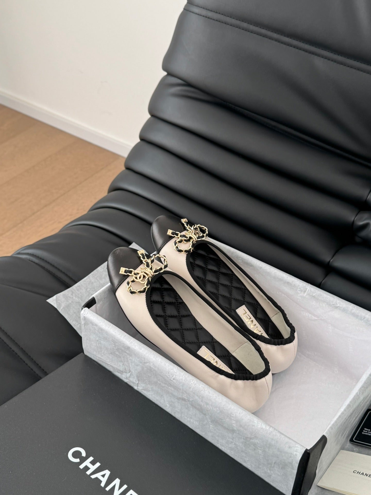 CC Ballet Flats In White Lambskin 143532